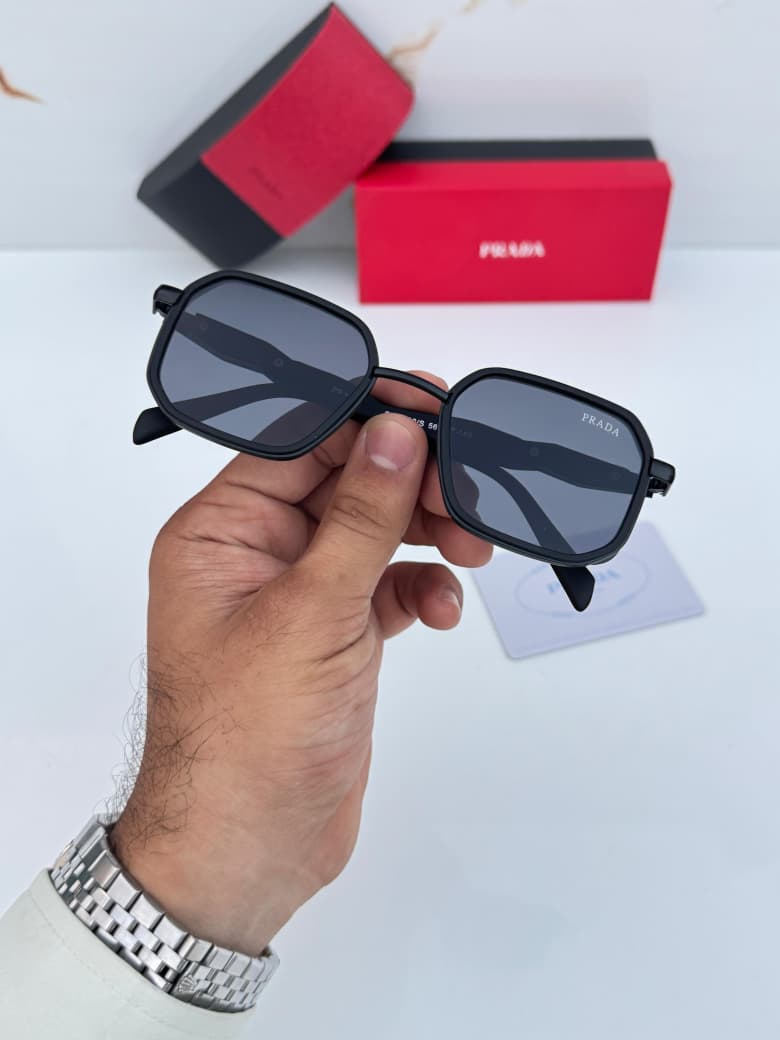 Pr_ada 792 black