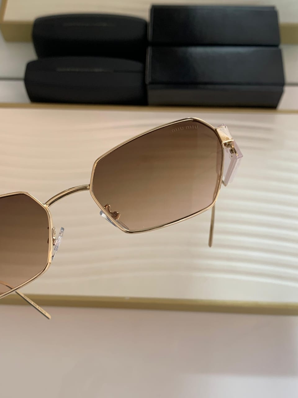 Miu 98952