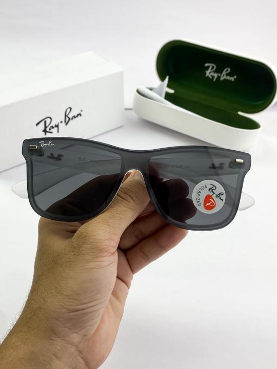 Ray-ban ice black 650