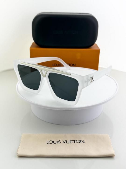 Loui-s-vuitton_ice_black1502