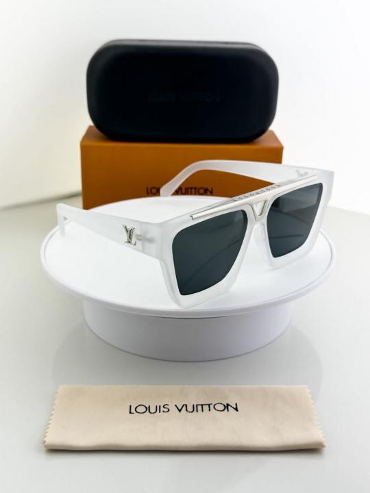 Loui-s-vuitton_ice_black1502