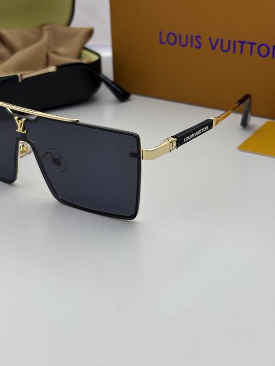 Lous.Vuitton 24112 golden black