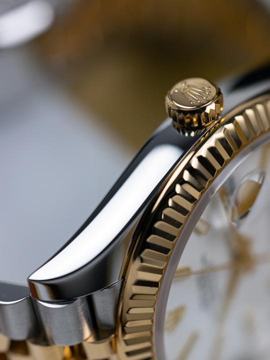 Role_x Oyster Perpetual Date Just 2Ton-Gold-White