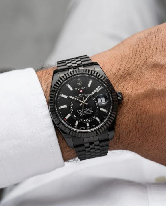 Role_x Oyster Perpetual Sky Dweller Black