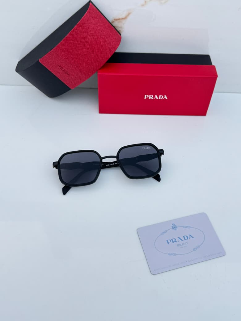 Pr_ada 792 black