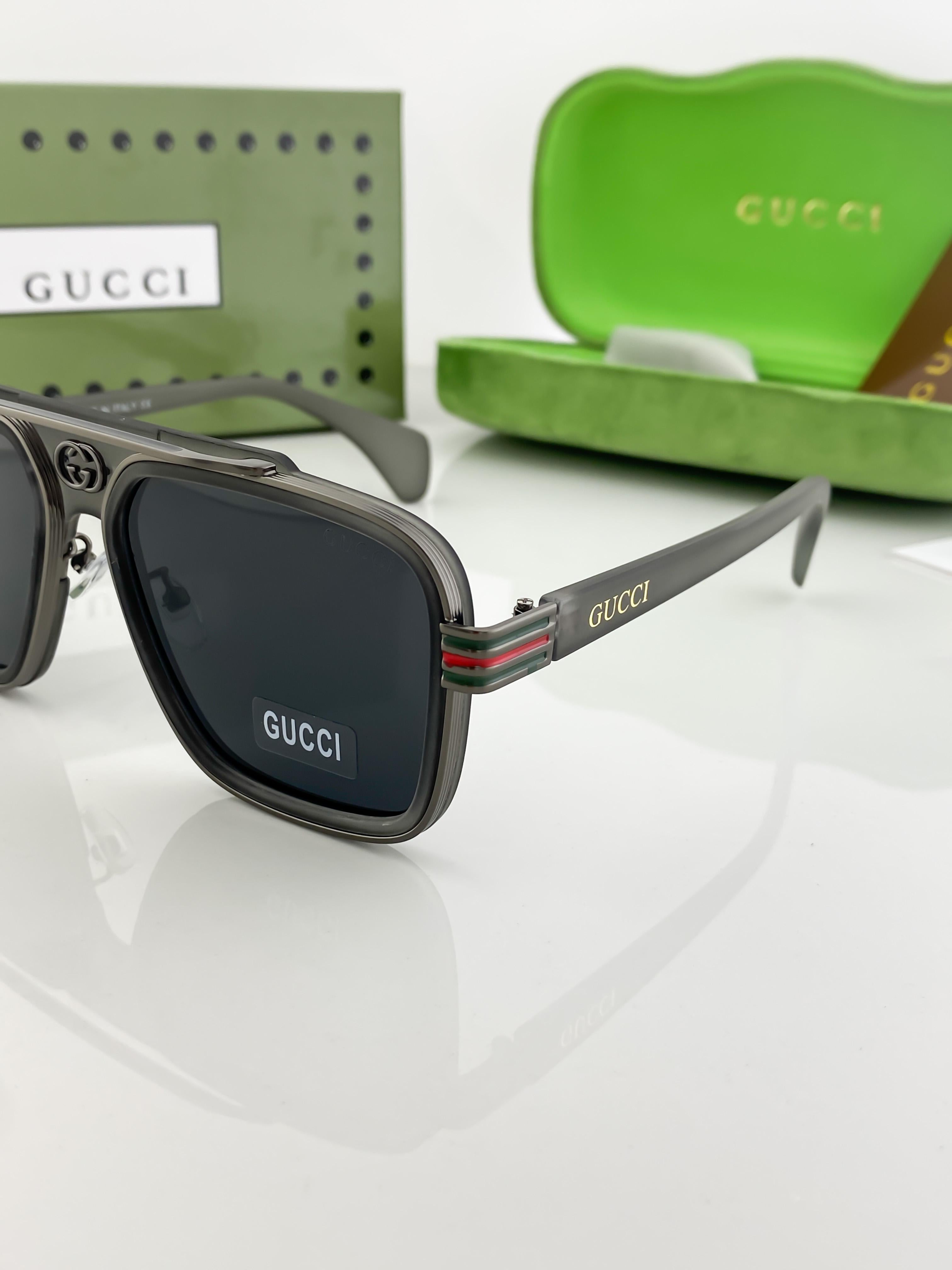 GU_CC_I GREY 1295 B