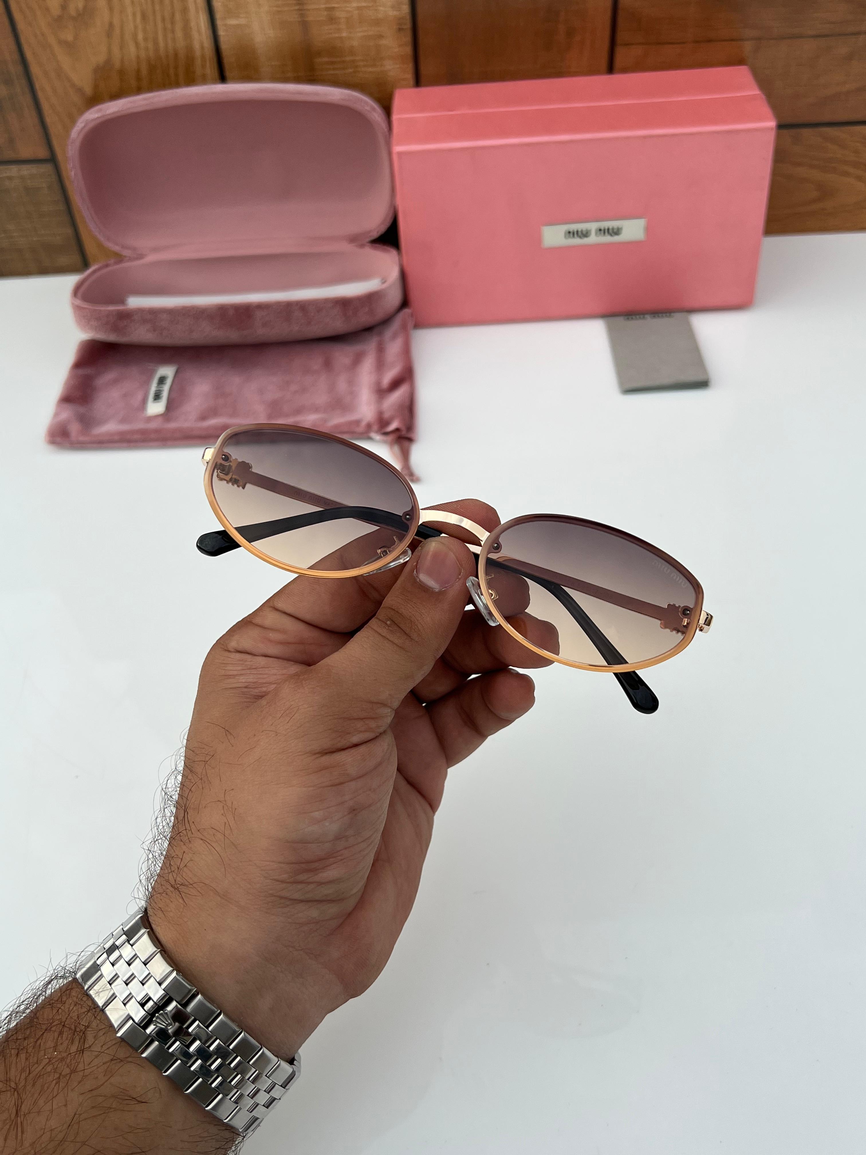 Mi  4128 gold brown