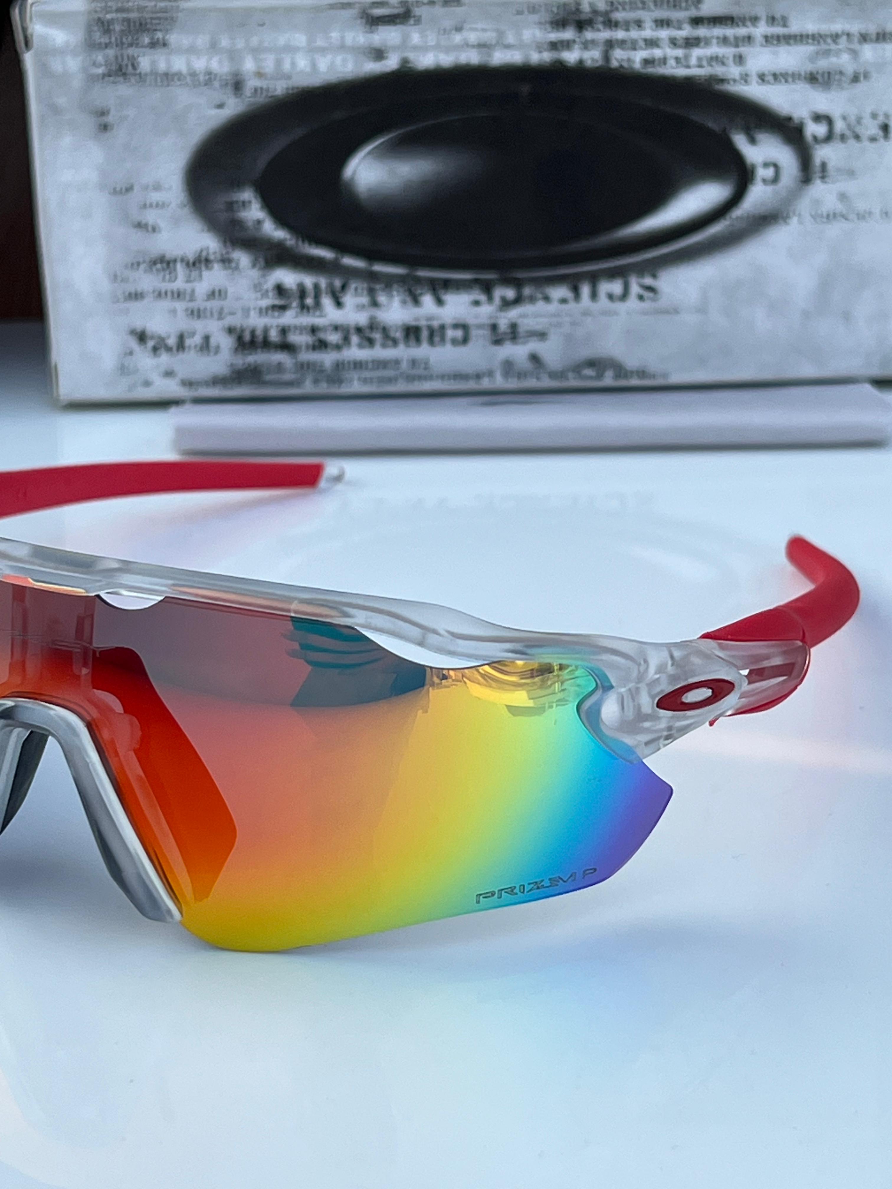 Oakl 9208 white red