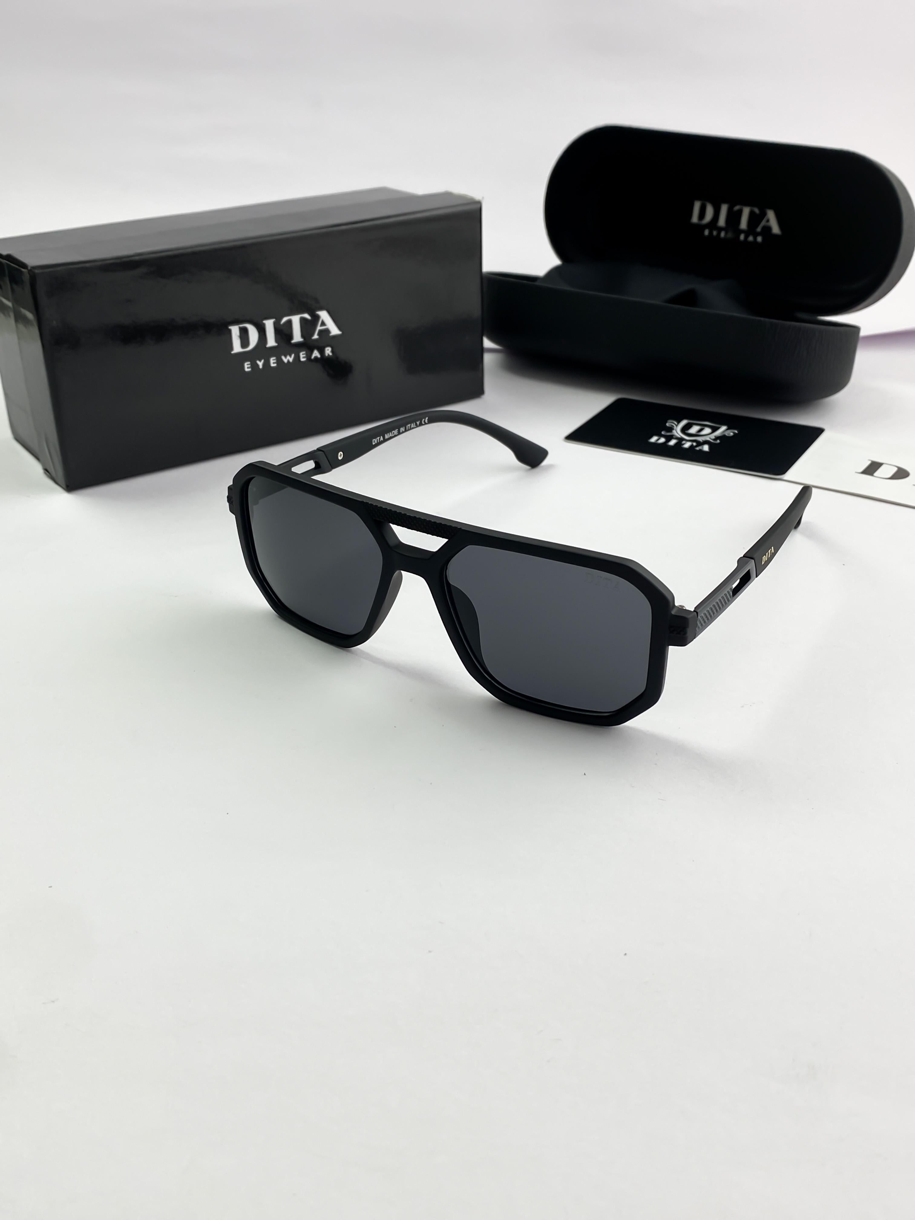DIT  BLACK 027
