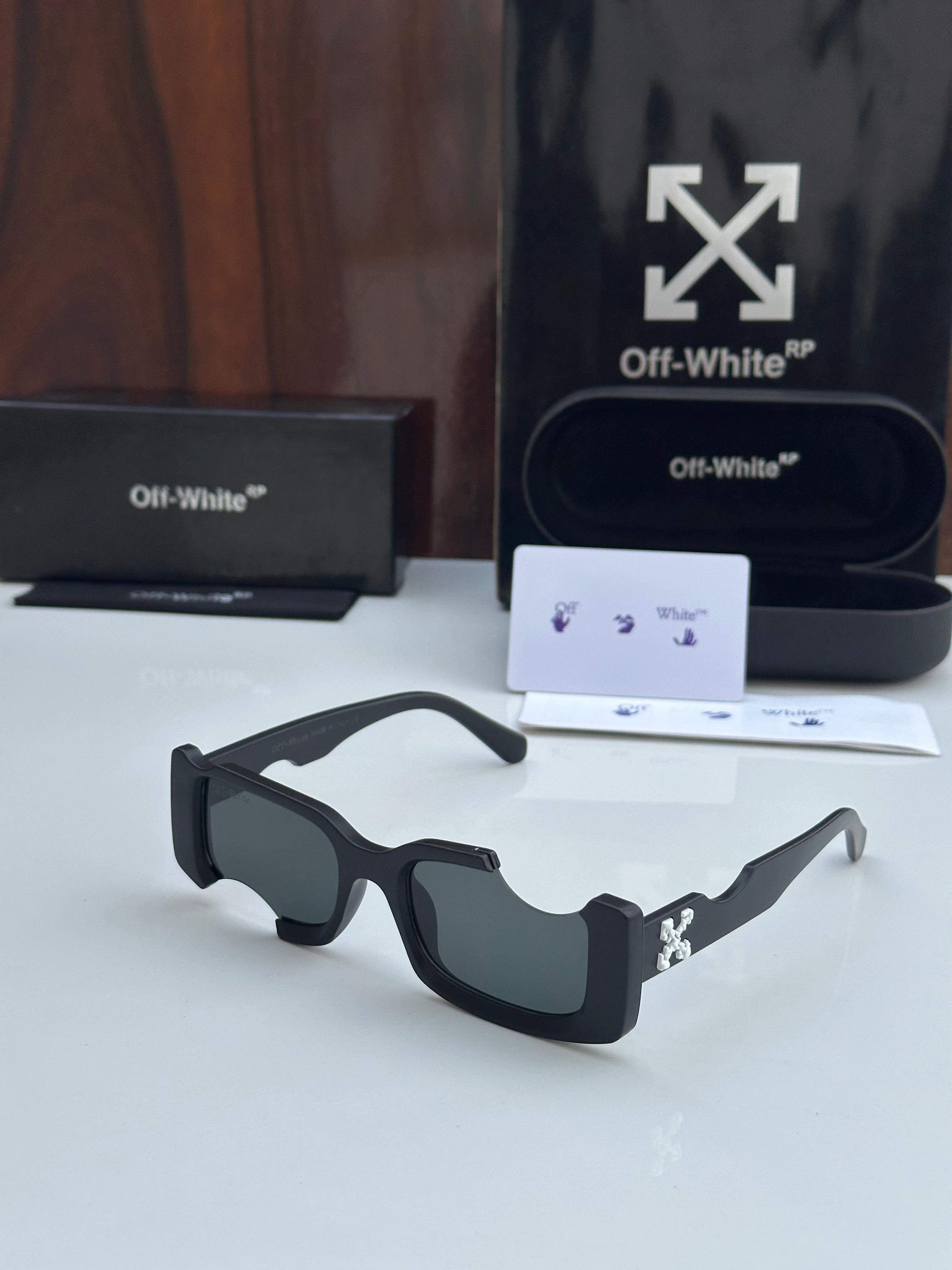 '-WH__ITE SUNGLAS