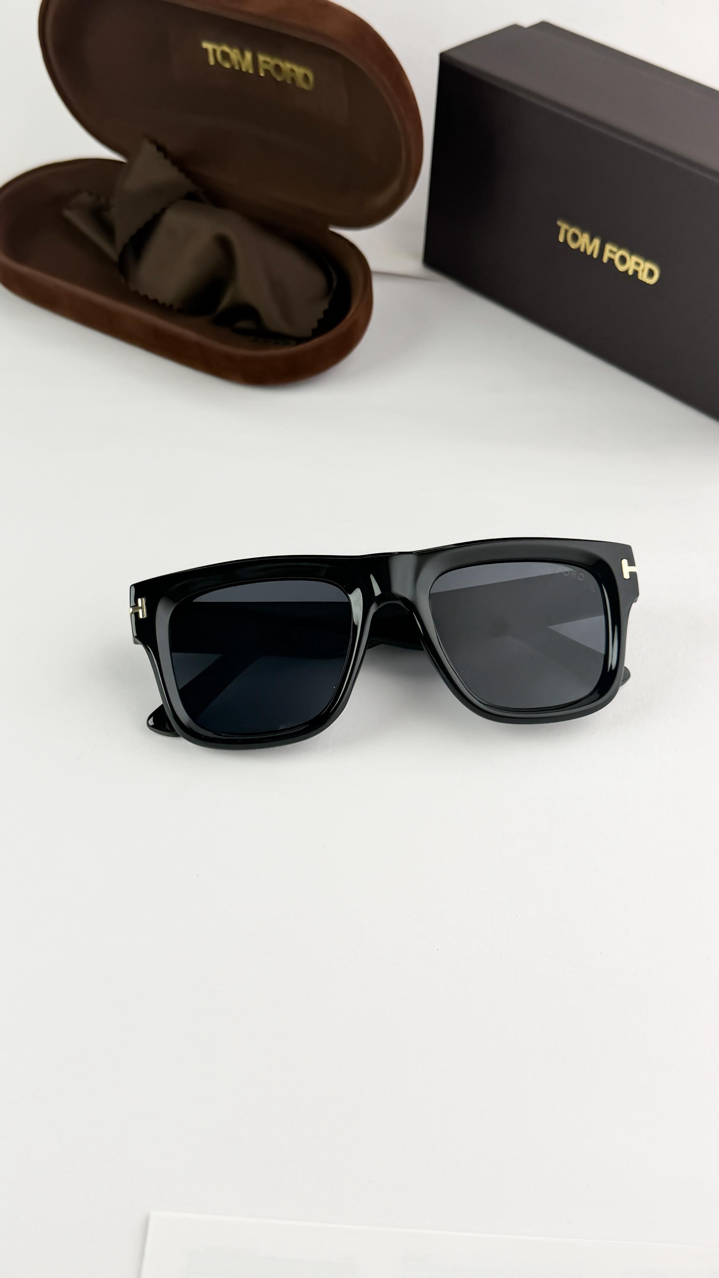TOM_FORD_ BLACK 259 Sunglass