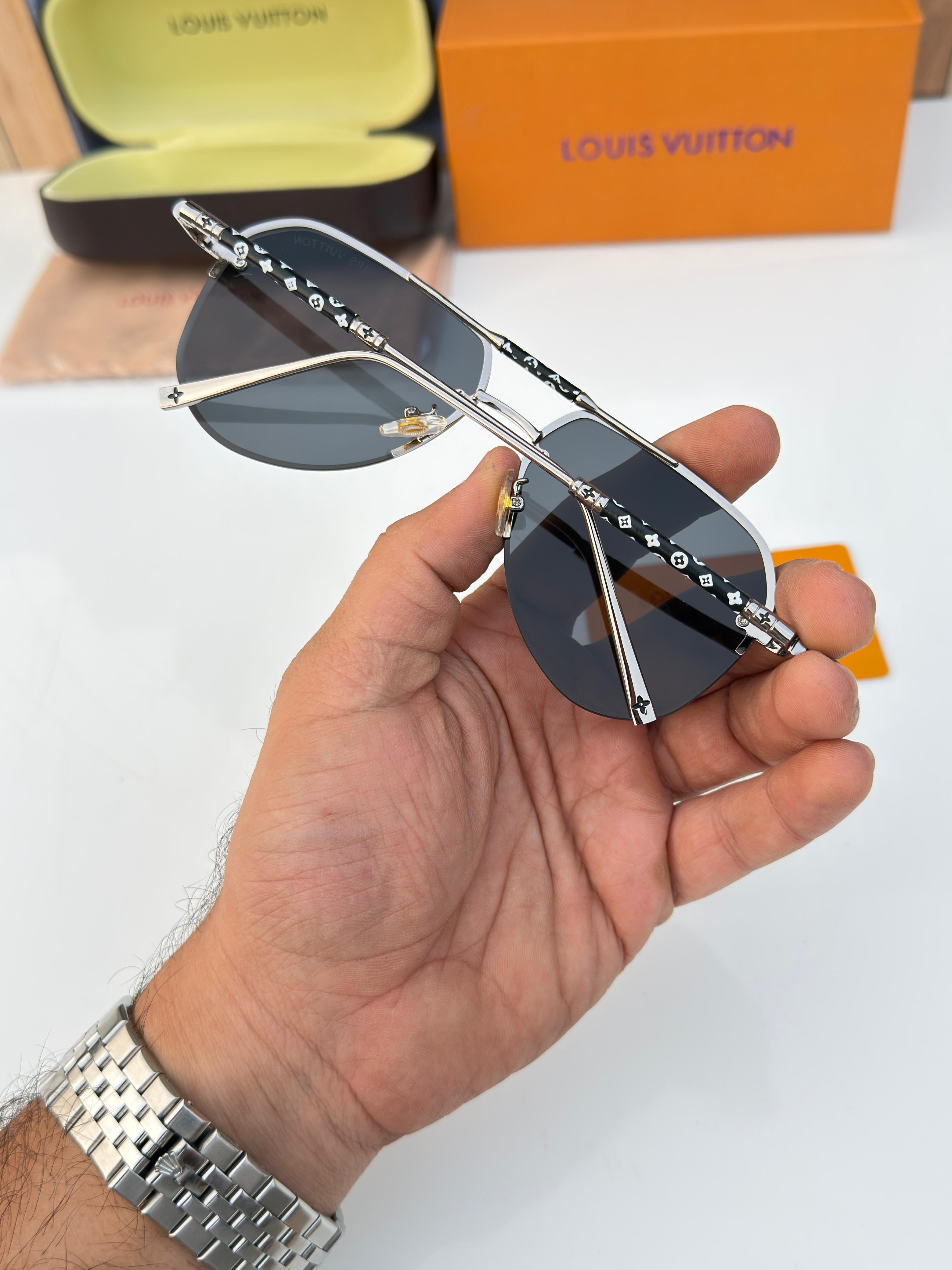 Lou_is vui_tton 78011 black Sunglass