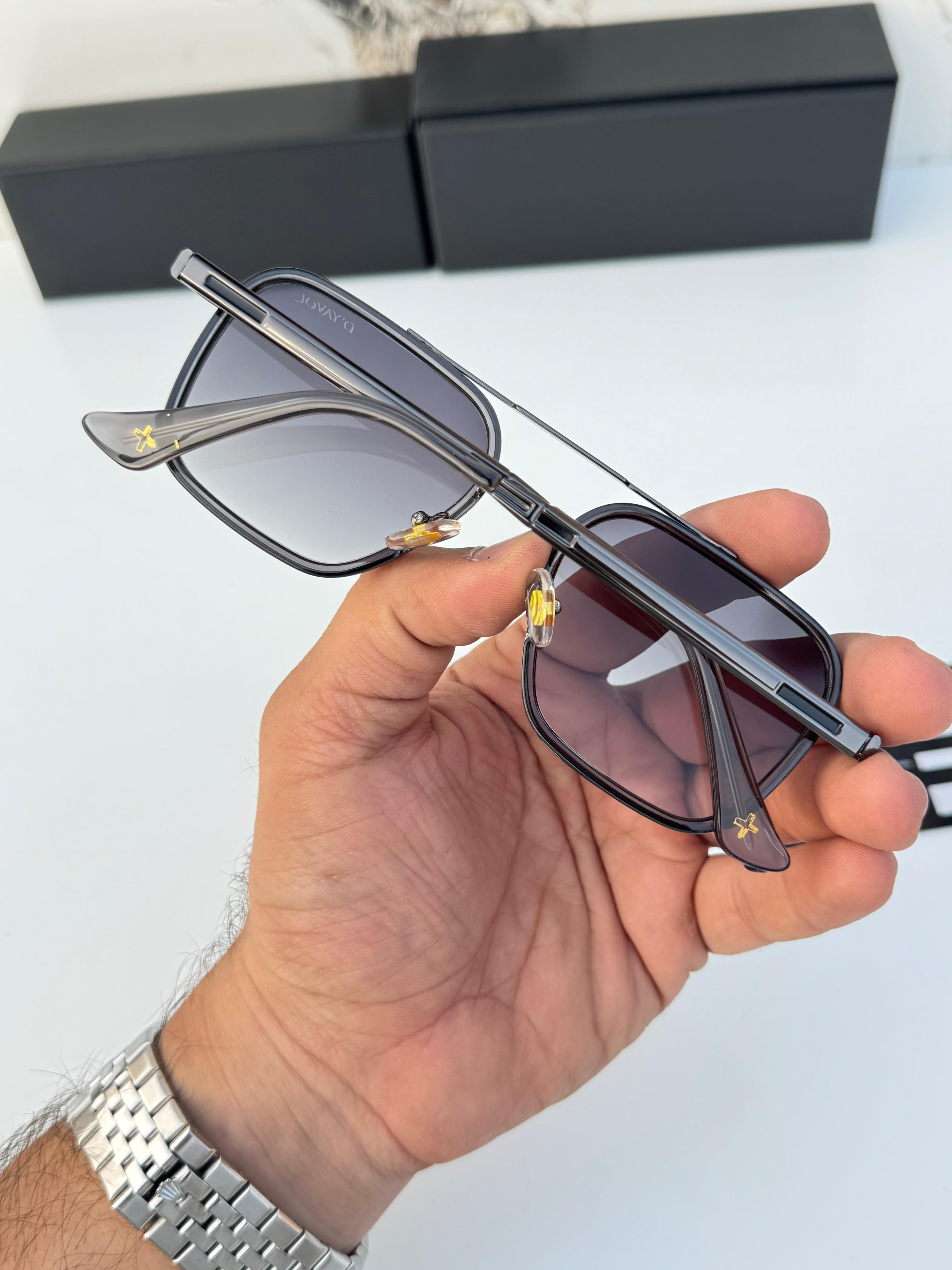 Dya_vol_ shaded Sunglass