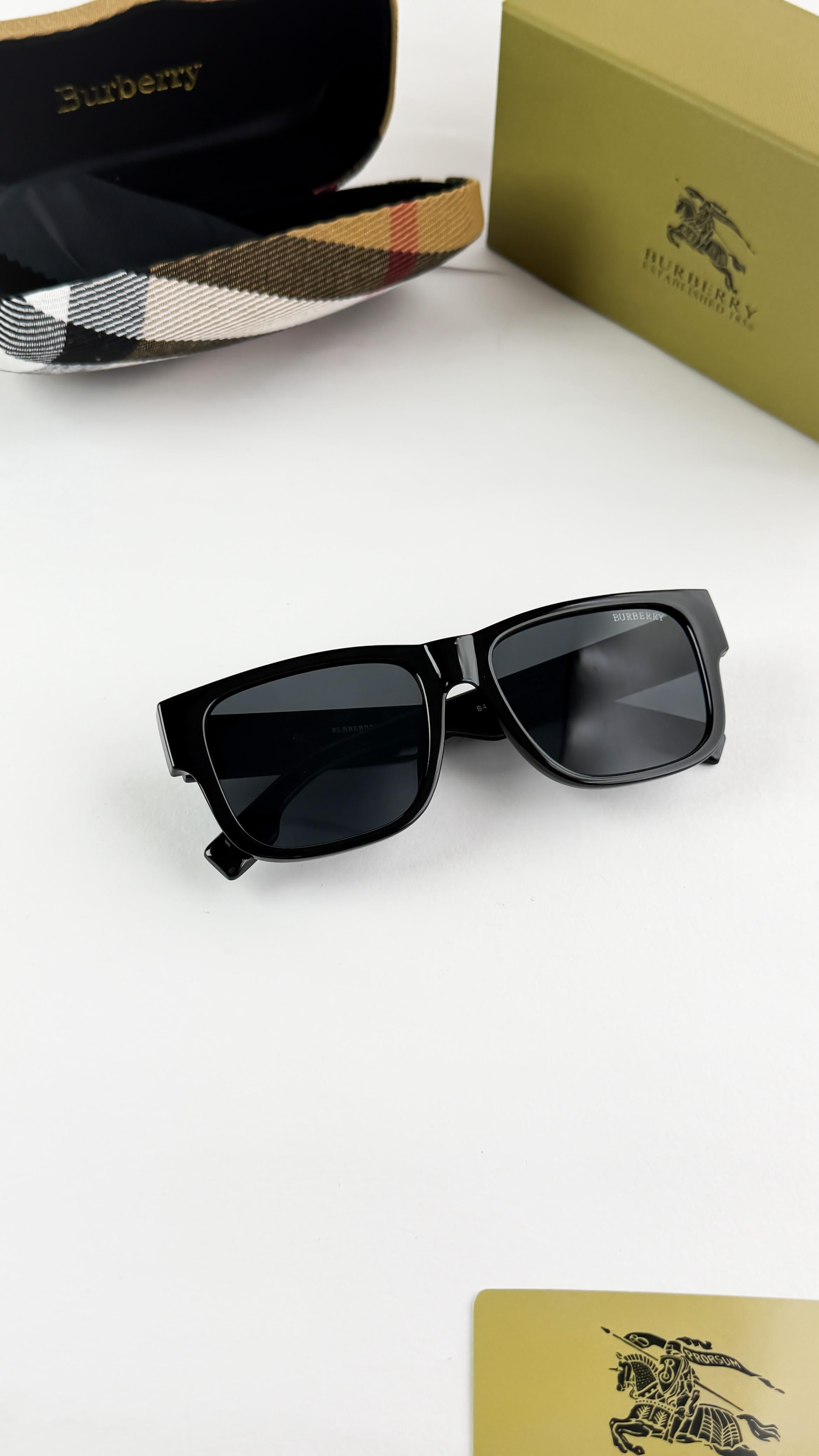 BURB BLACK 4358 SUNGLASS