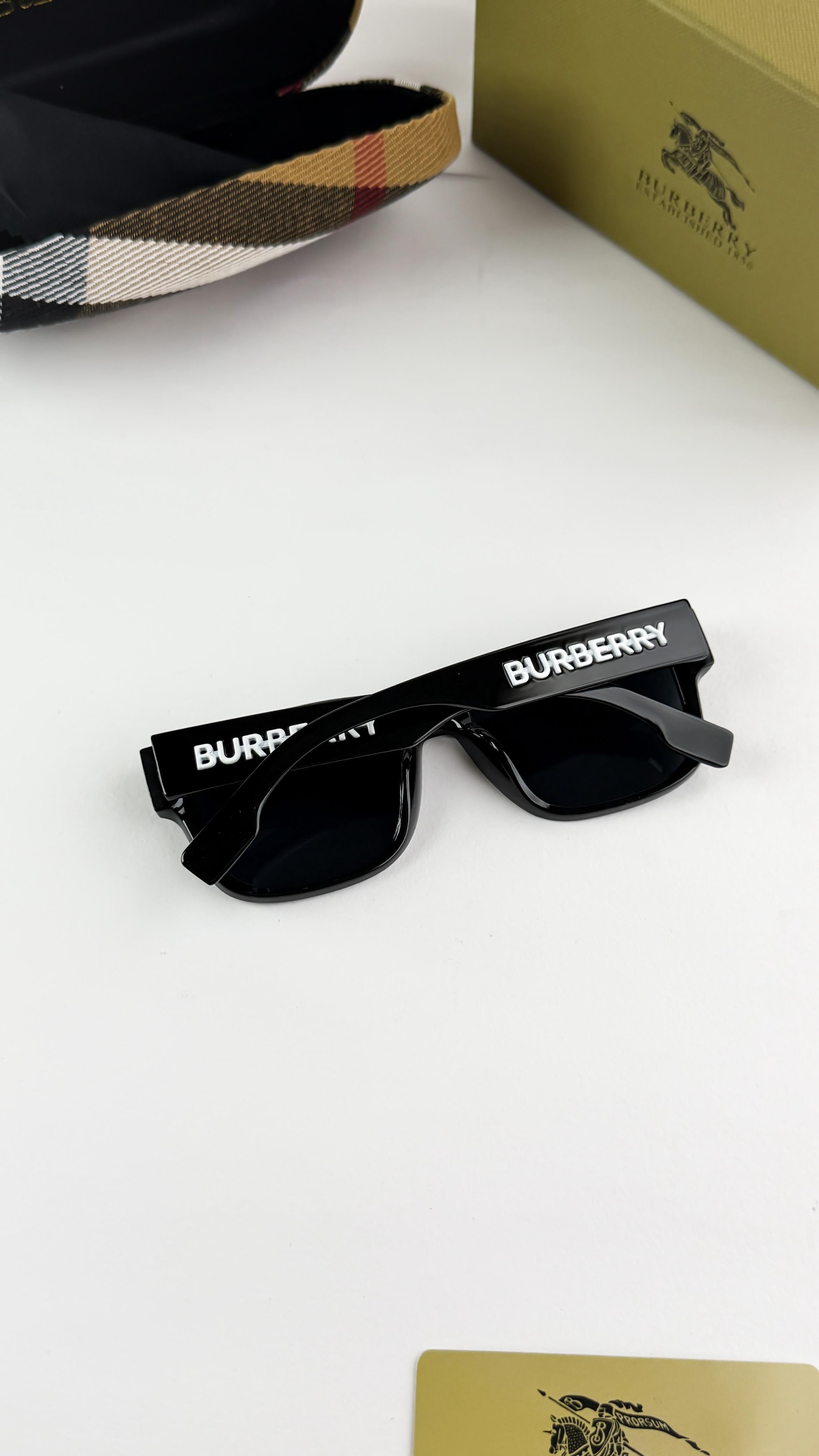 BURB BLACK 4358 SUNGLASS