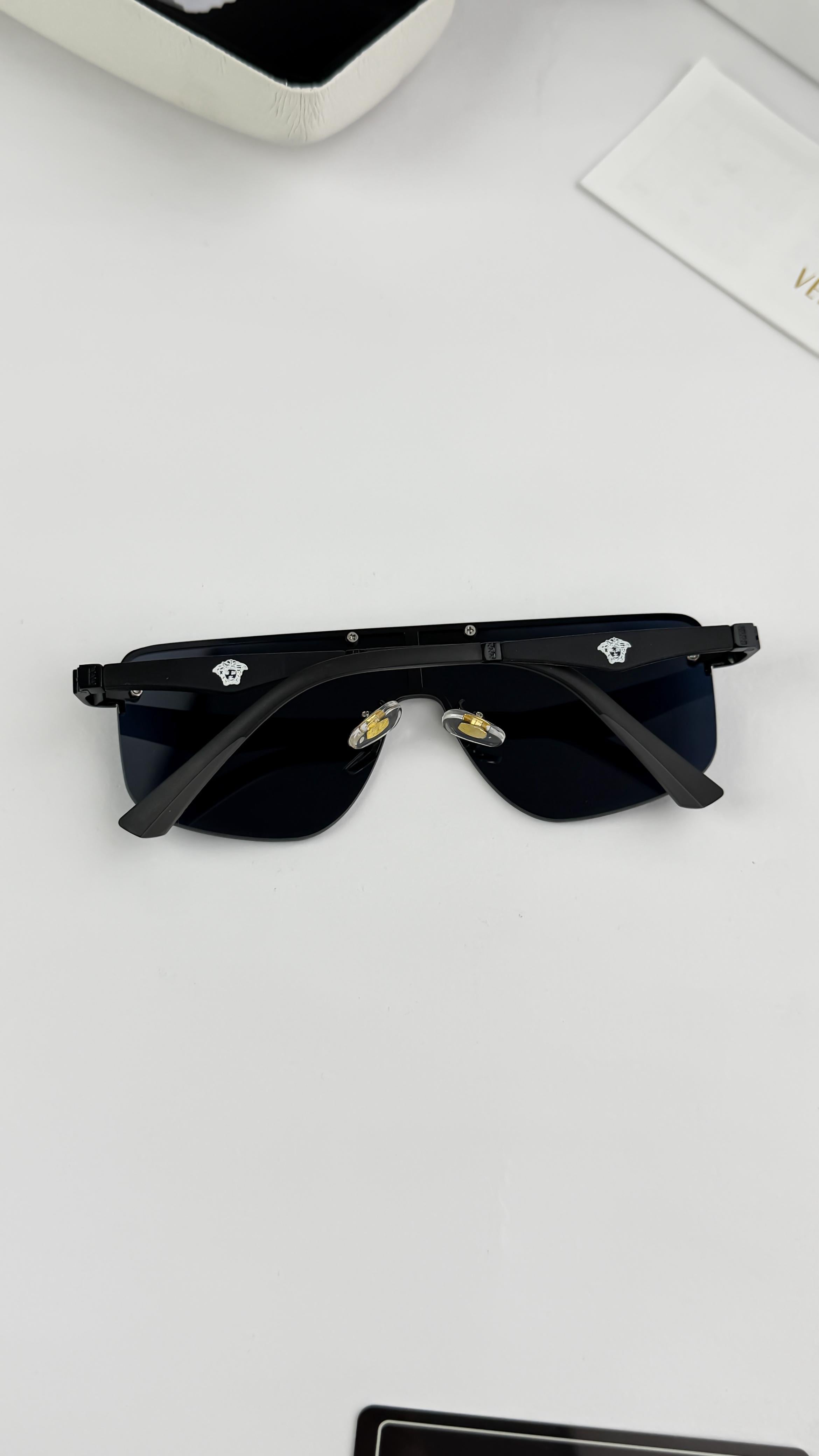 VERS BLACK 25005