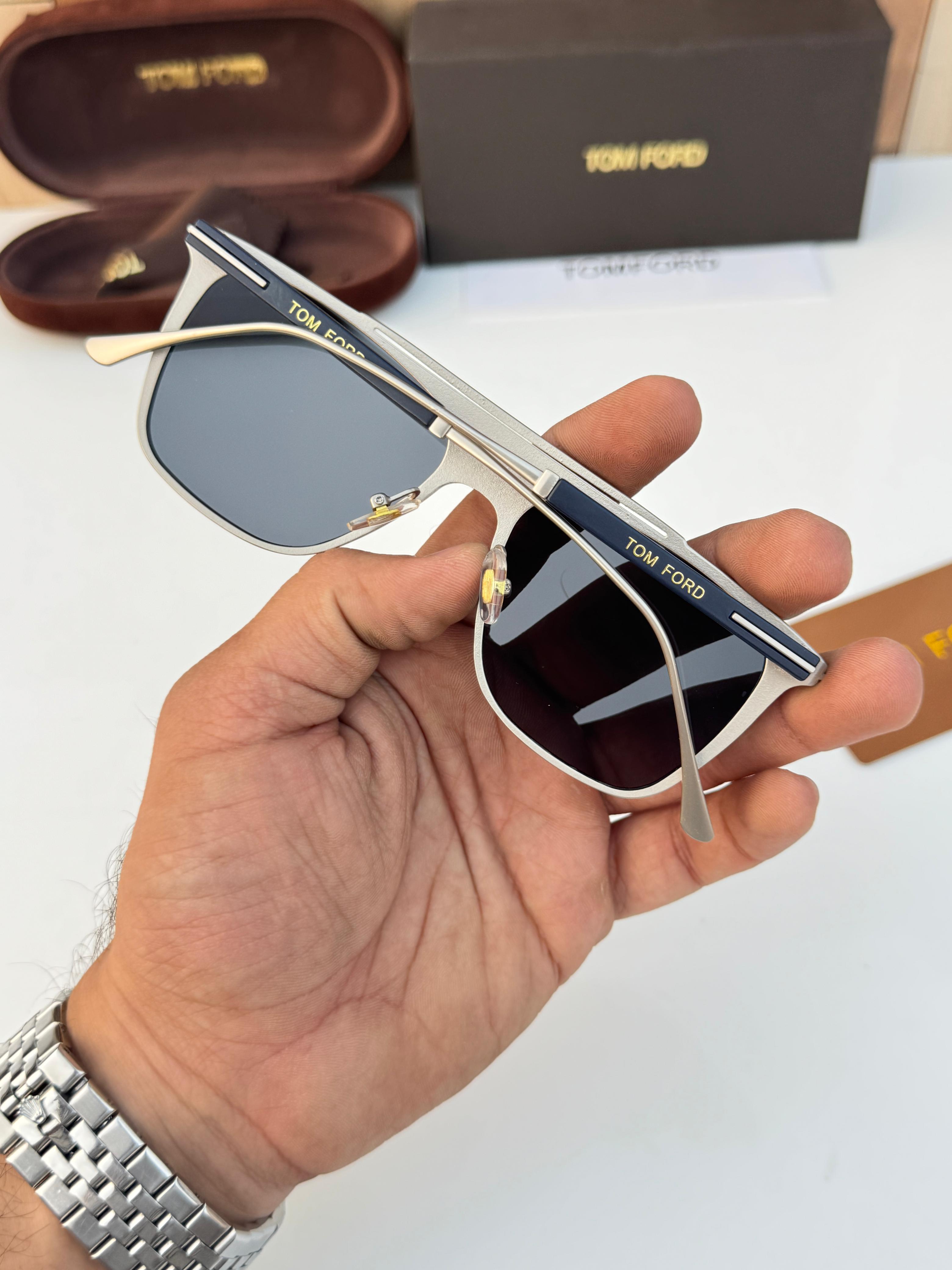Tom 26003 silver black
