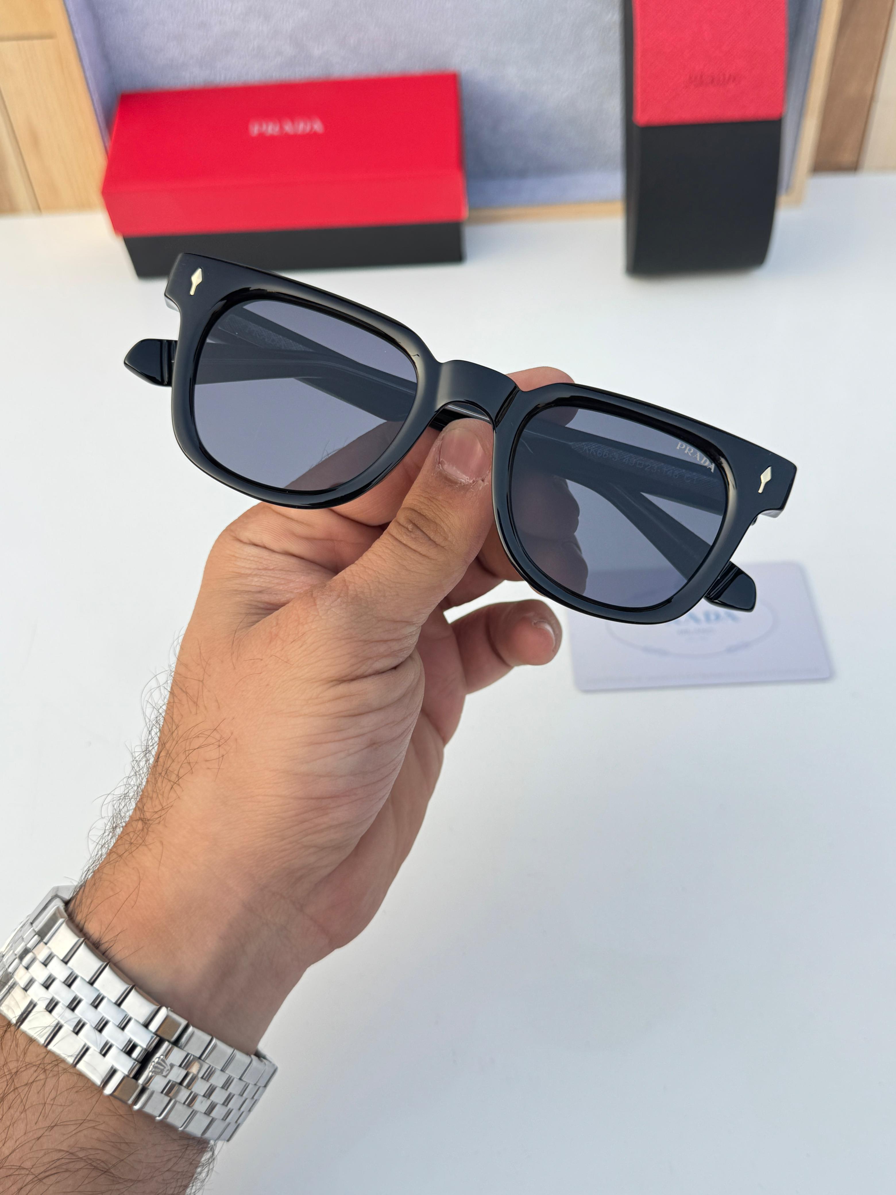 Pra 663 black Sunglass