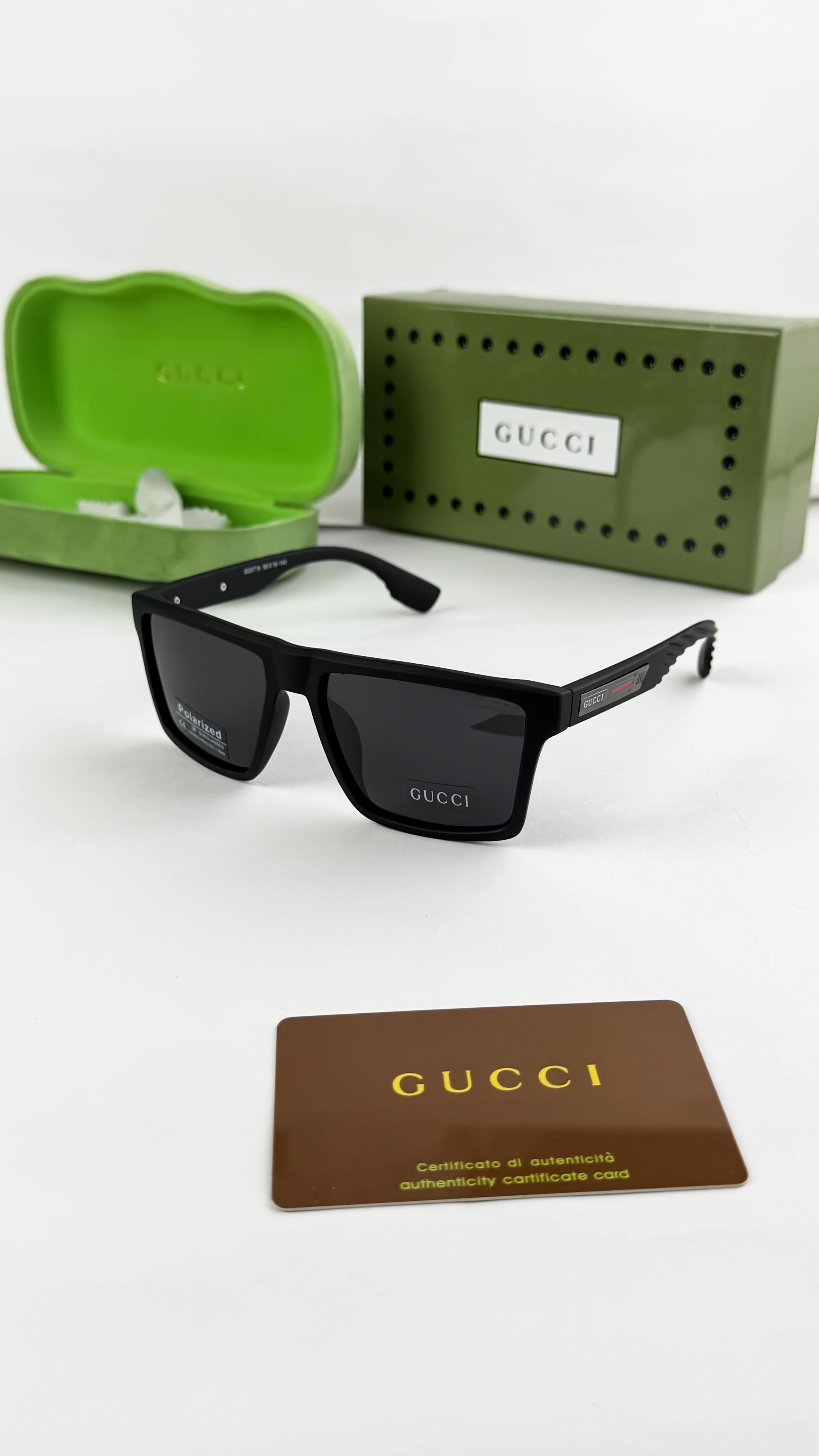 GU  BLACK 0716