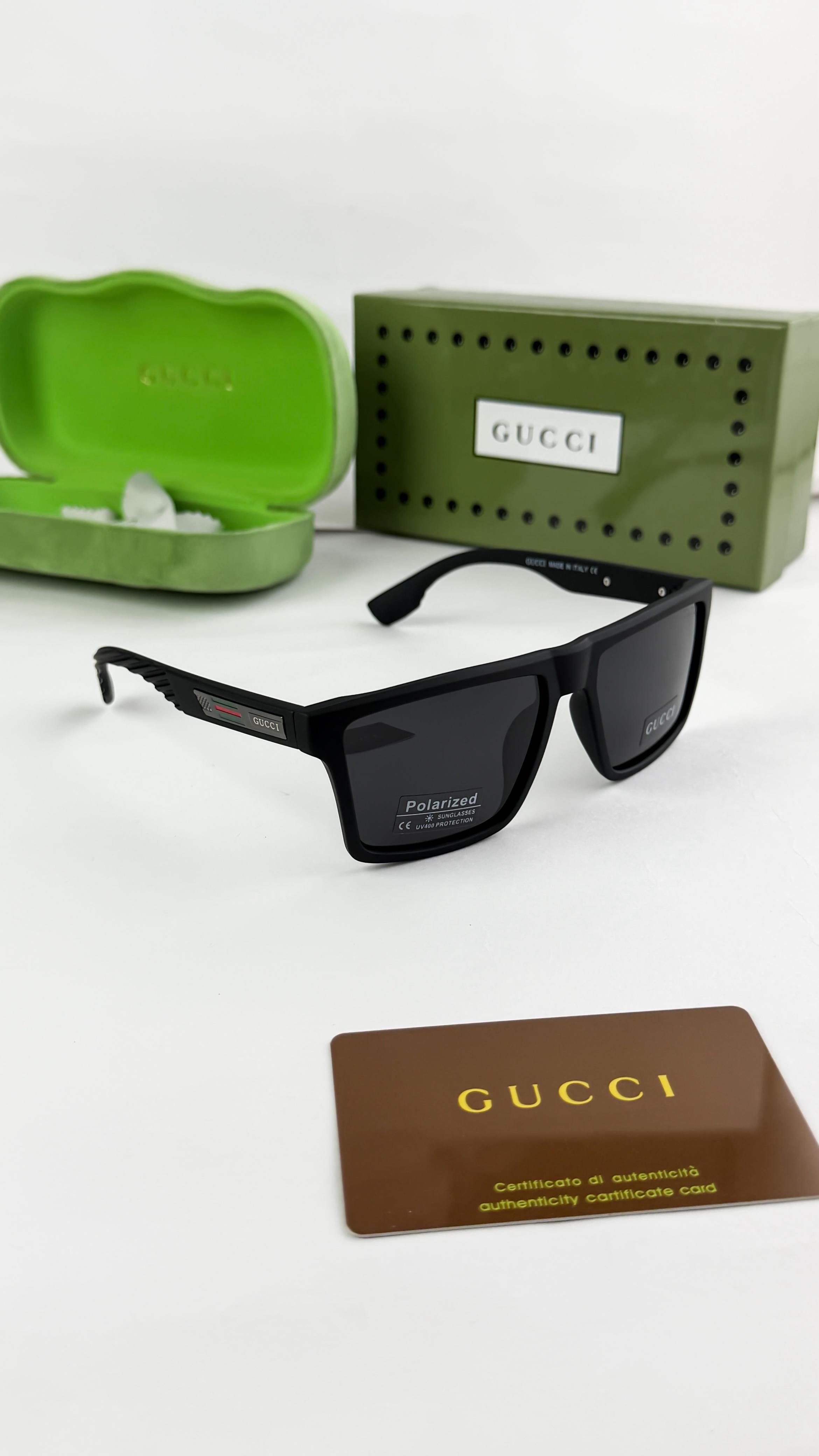 GU  BLACK 0716