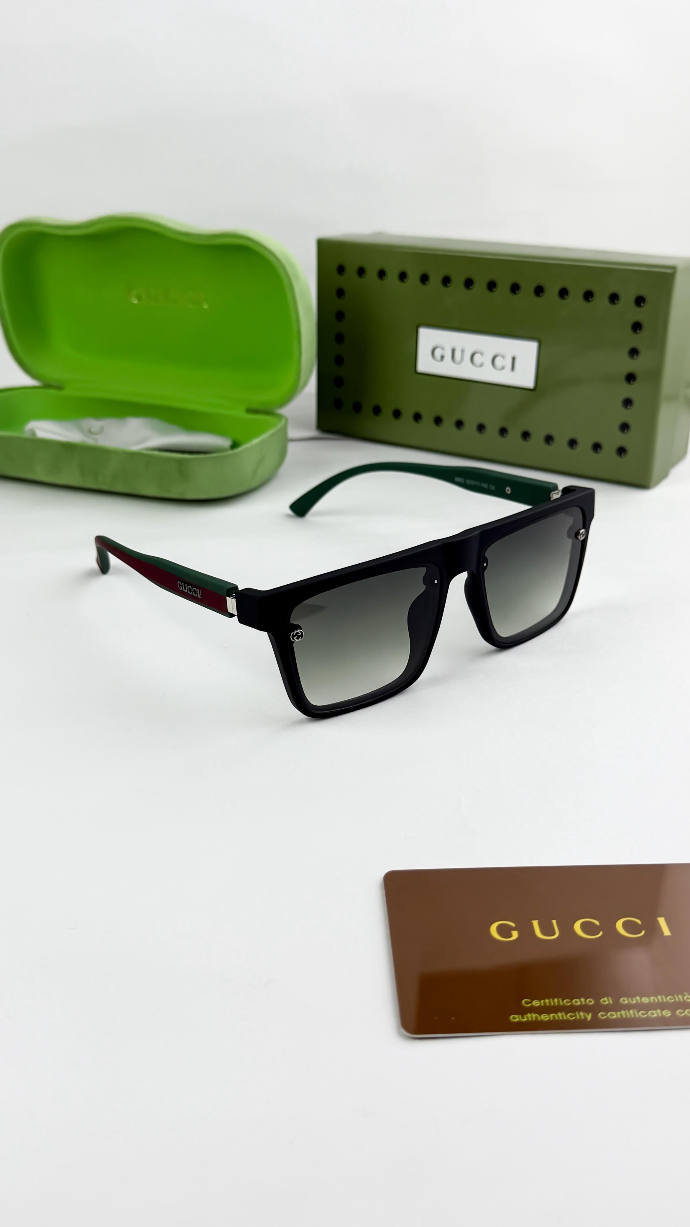 GU  BLACK SHADED 8962