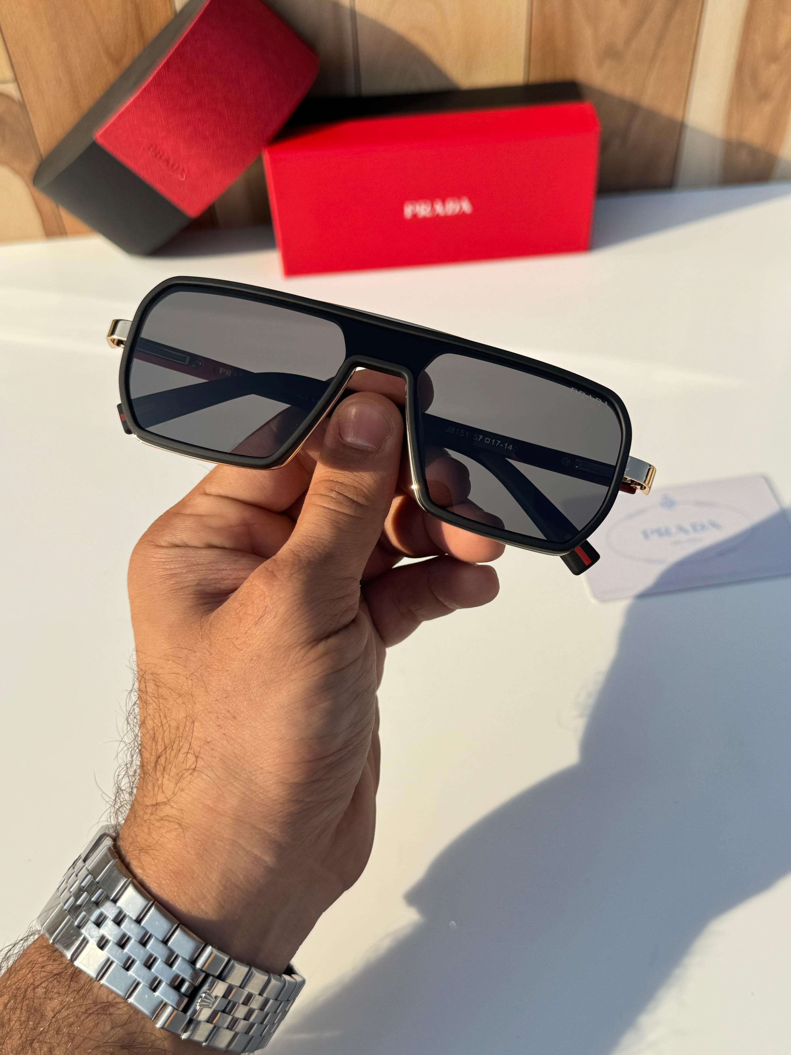 Pra 8151 black gold  SUNGLASS
