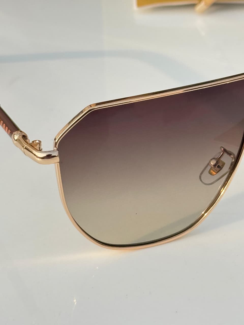 Burb 23068 gold brown SUNGLASS