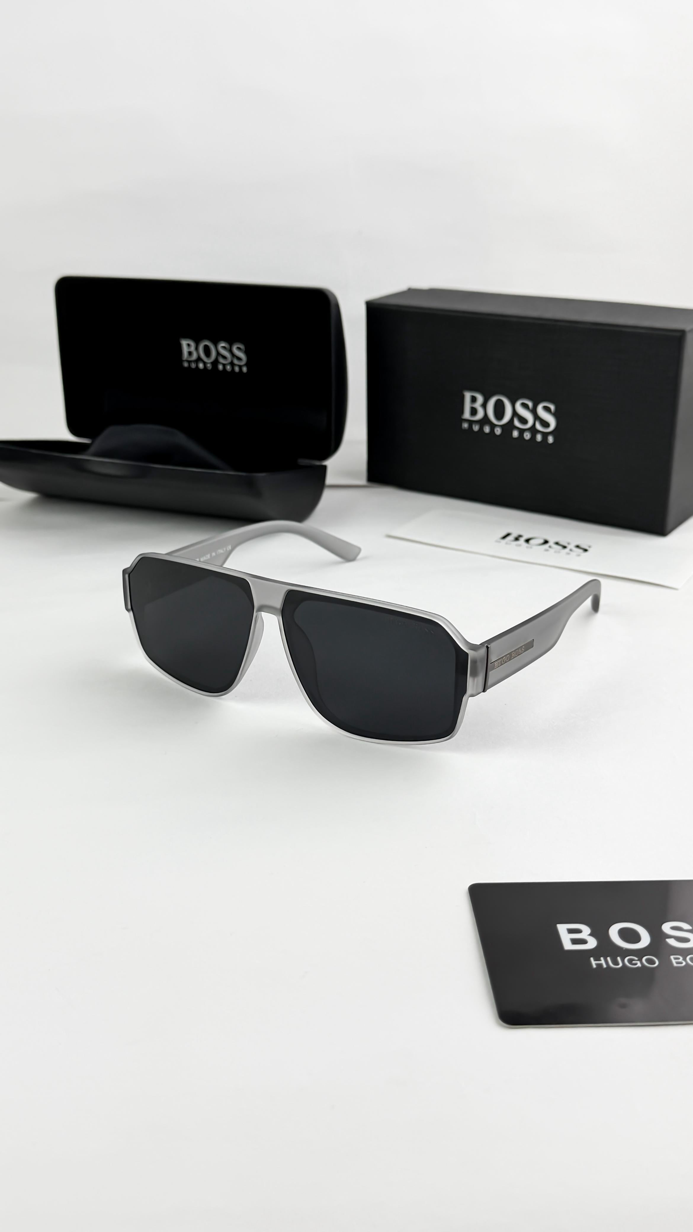 HUG GREY BLACK 26206 SUNGLASS