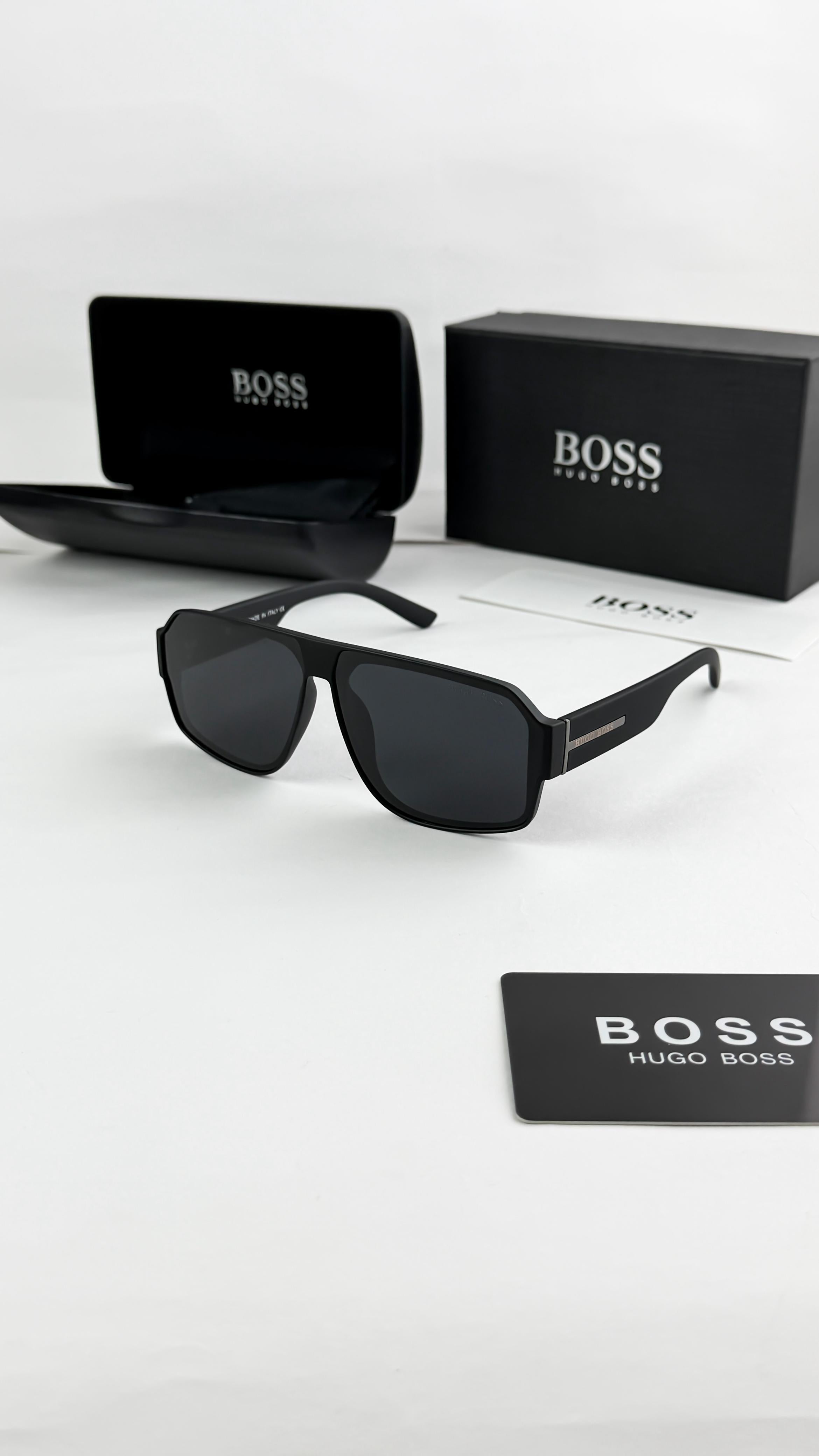 HUG 26206 SUNGLASS