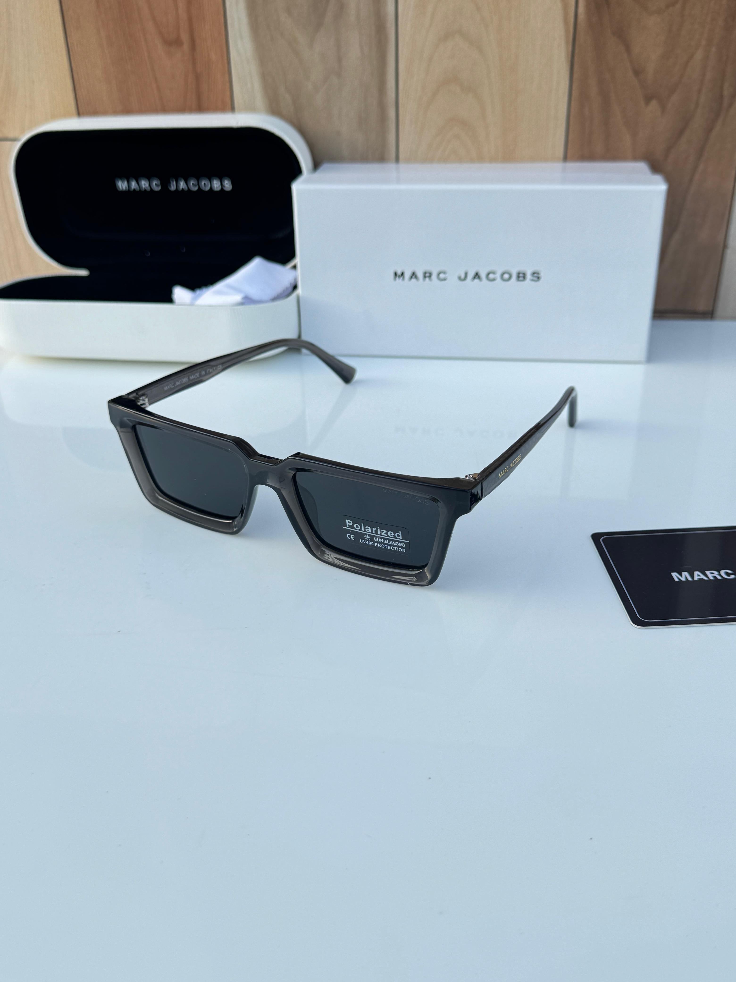 Ma_r_c jac_obs 11017 grey black