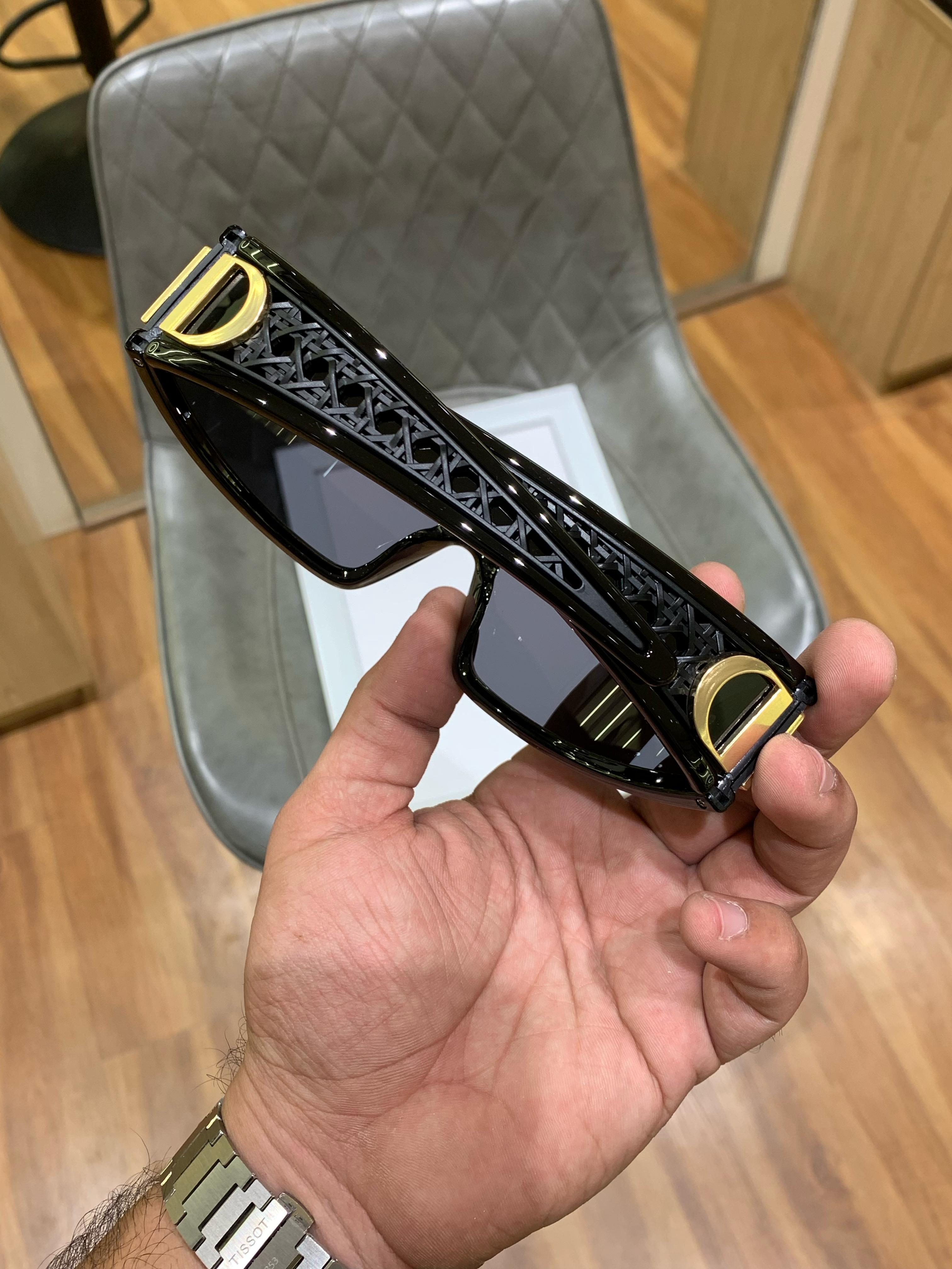 Di_o_r 3382 black