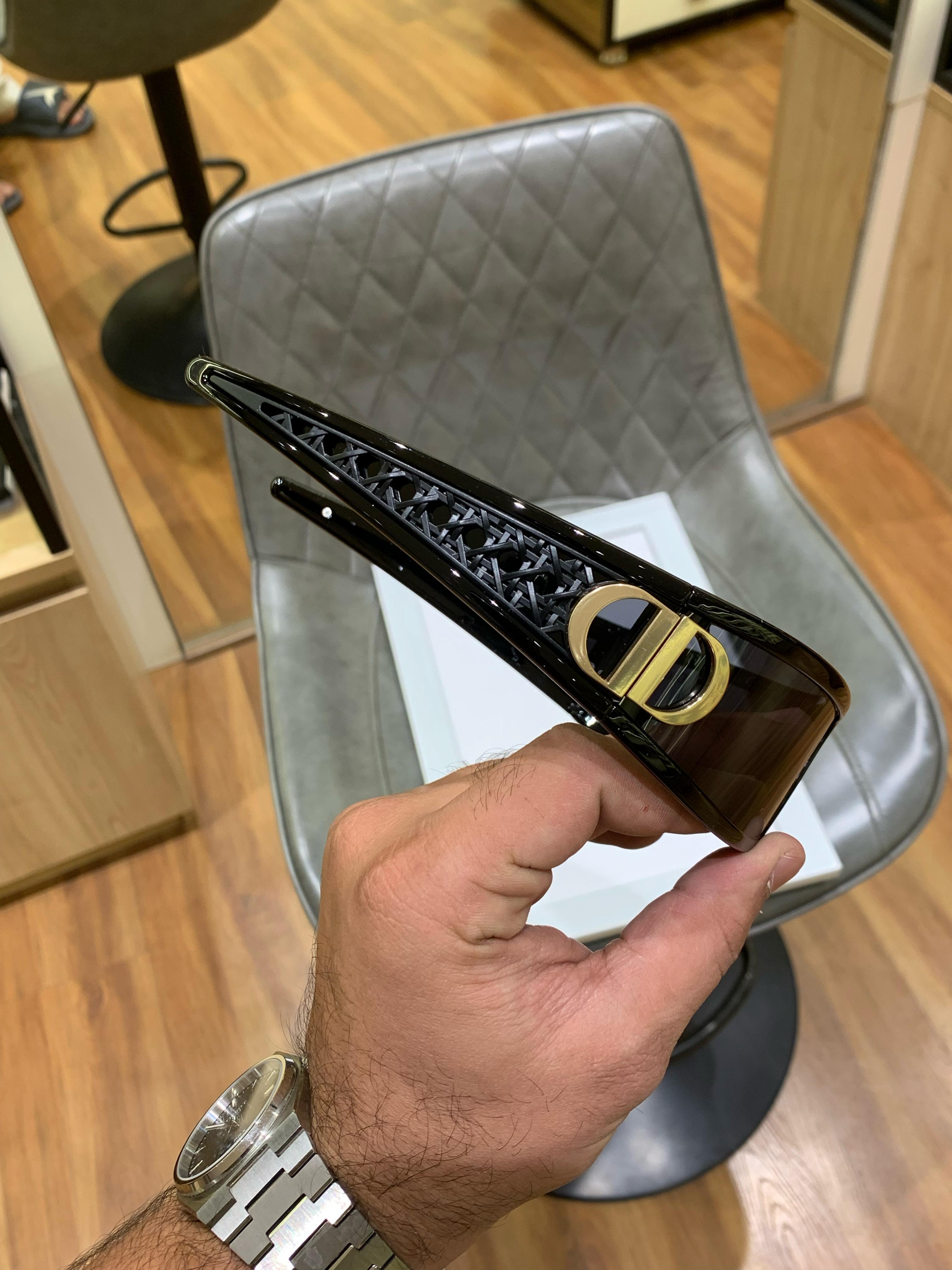 Di_o_r 3382 black