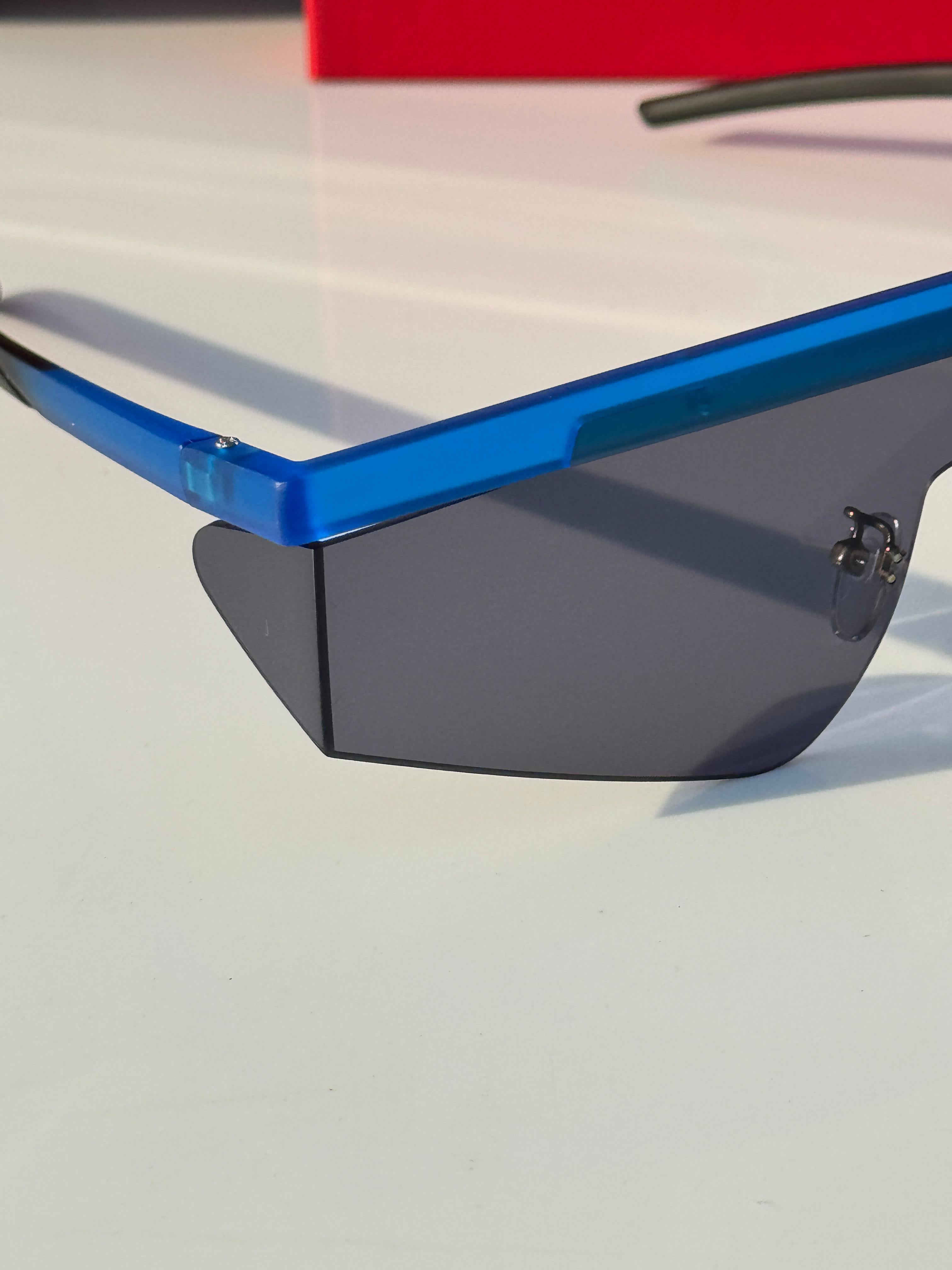 Pra_d_a 217 blue black