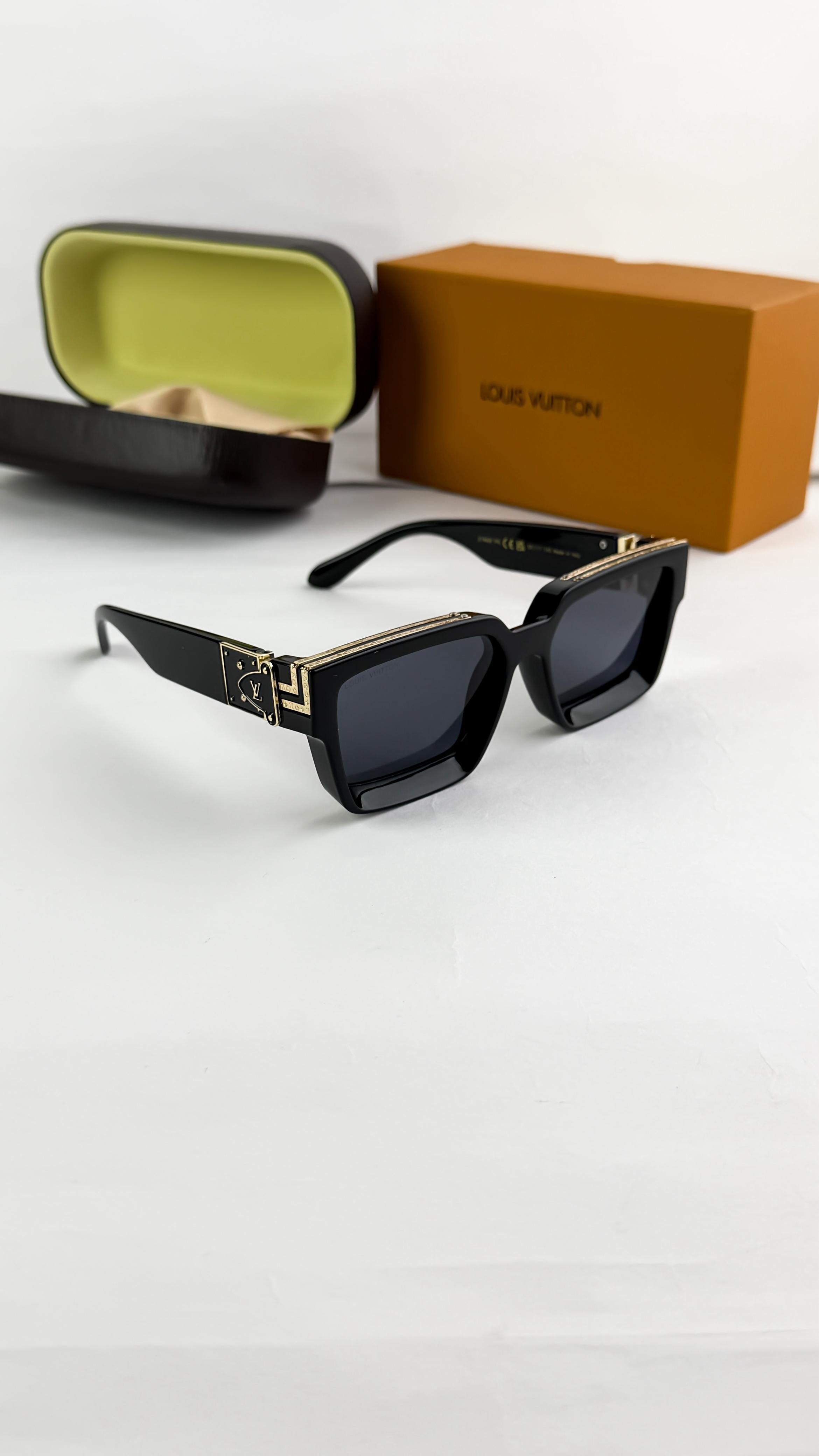 LOU  GOLD BLACK 1904