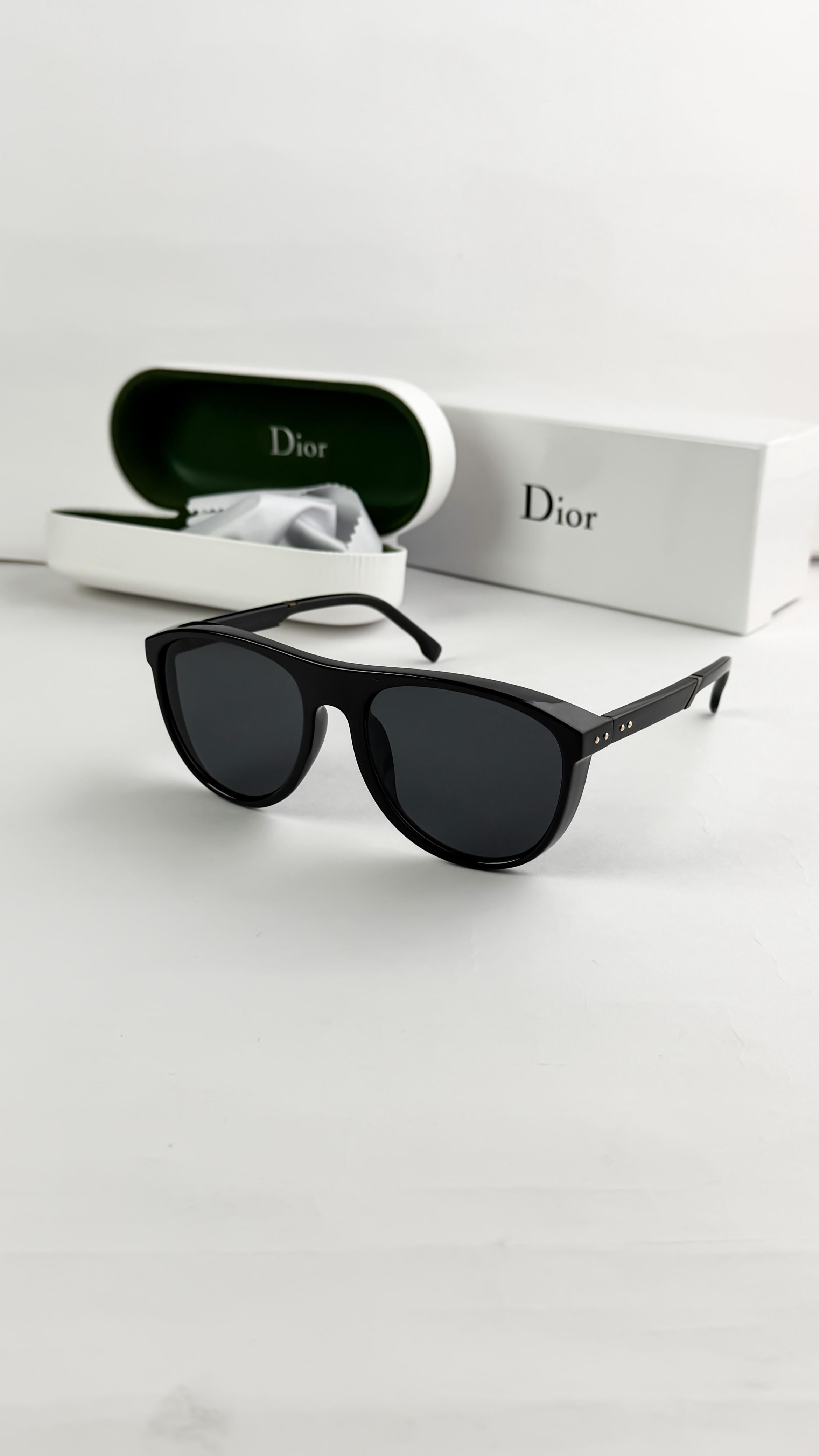 DI BLACK