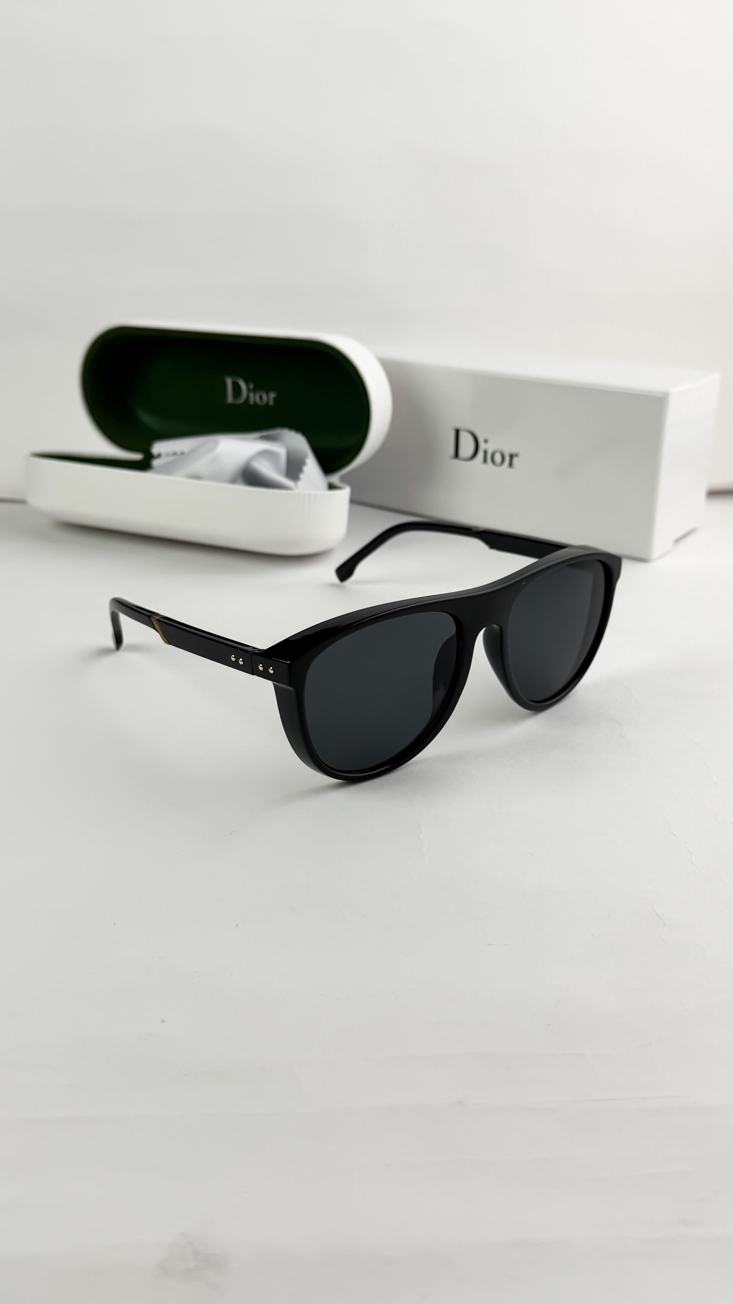 DI BLACK