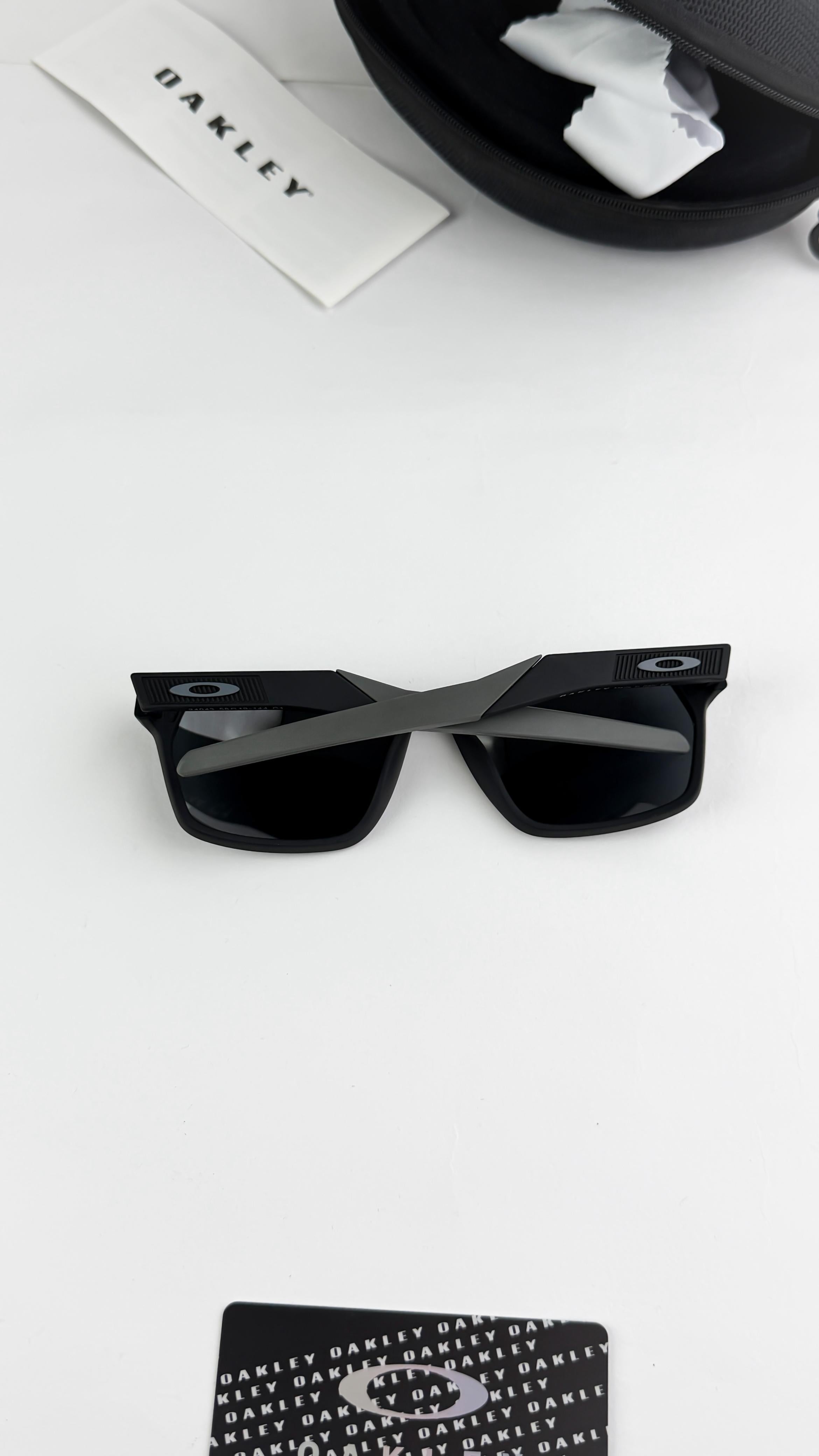 OAK BLACK 24042 SUNGLASS