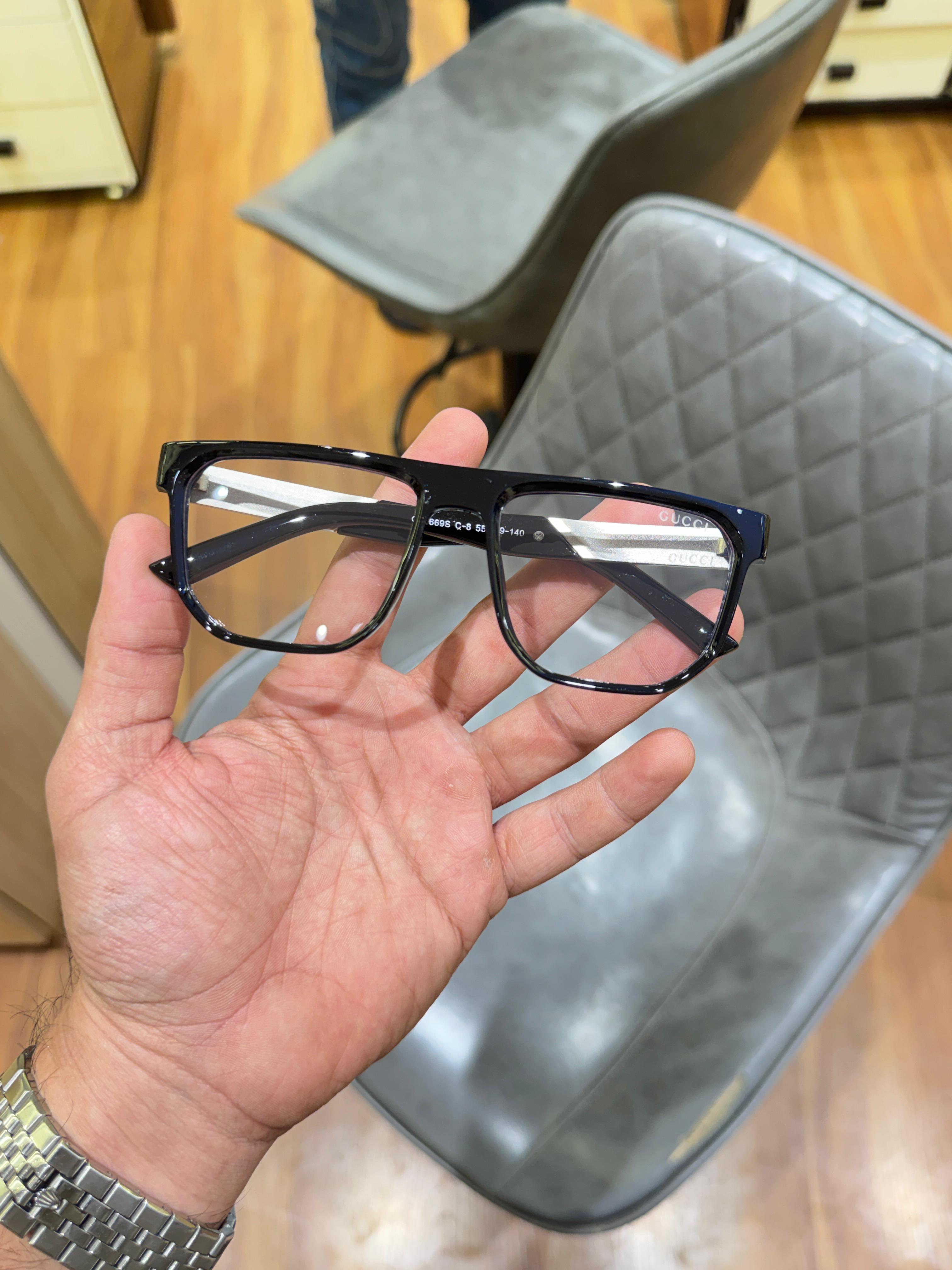 Gu 1669 black plano SUNGLASS