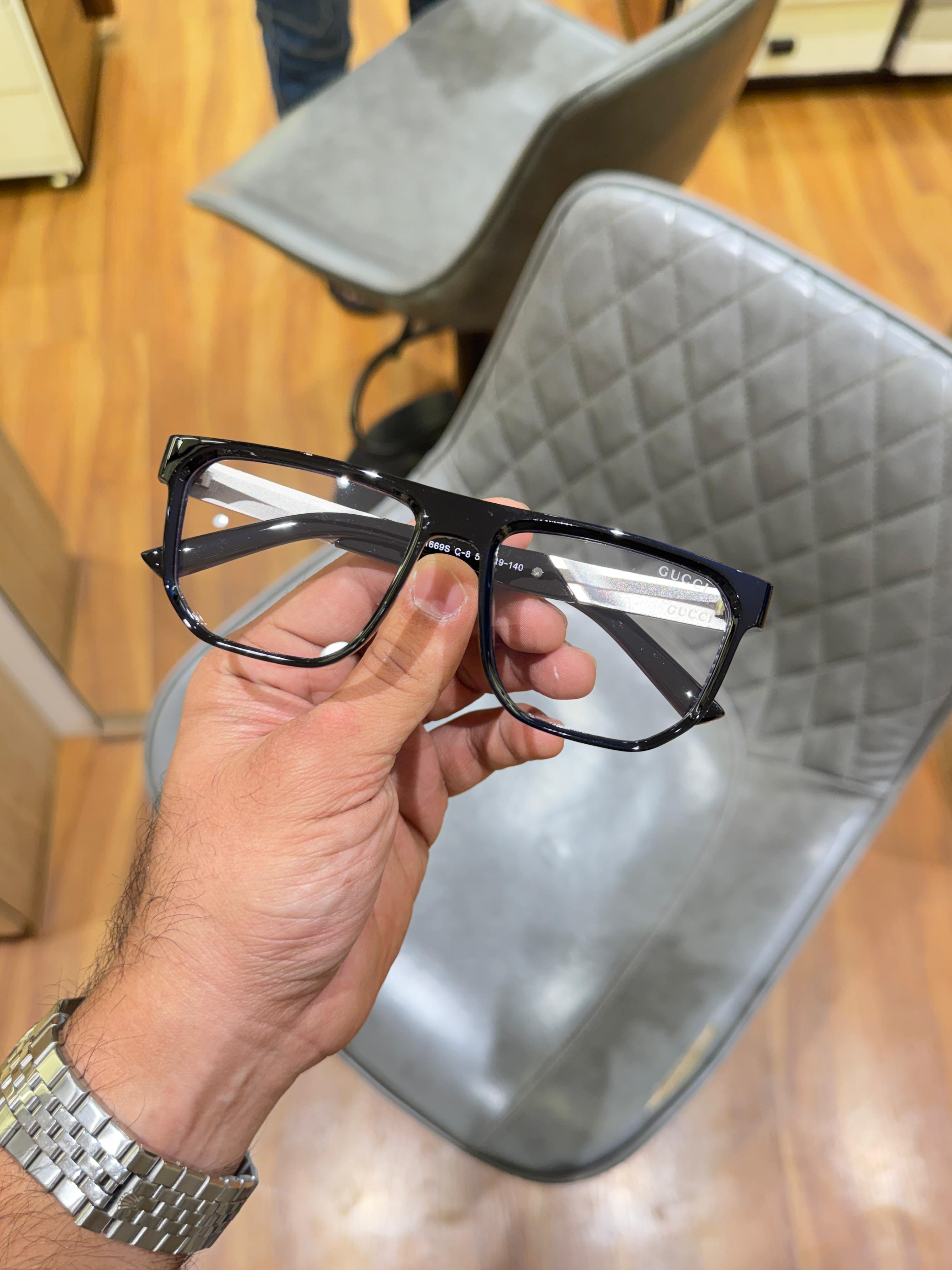 Gu 1669 black plano SUNGLASS