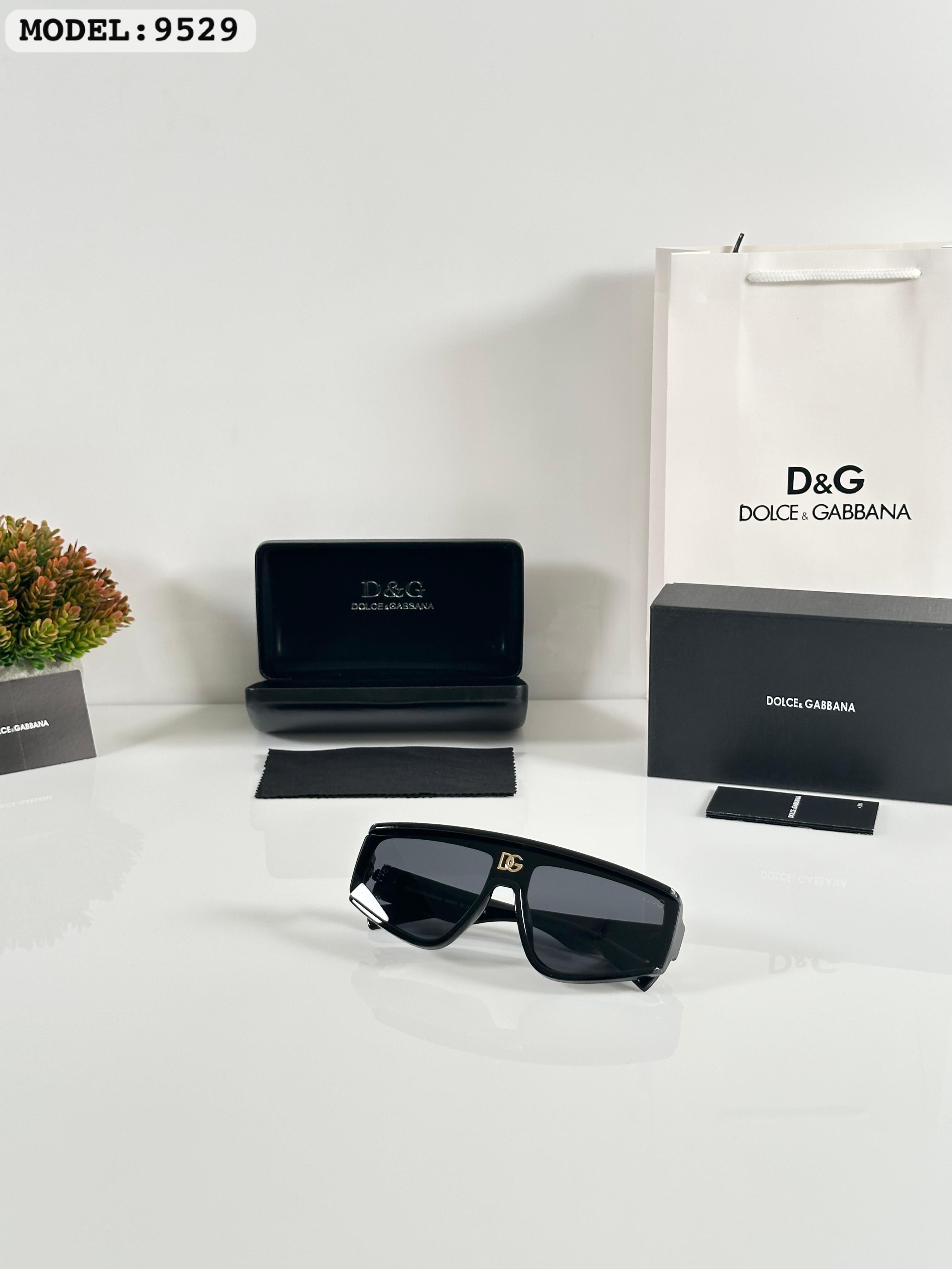 DOL  9529 BLACK SUNGLASS