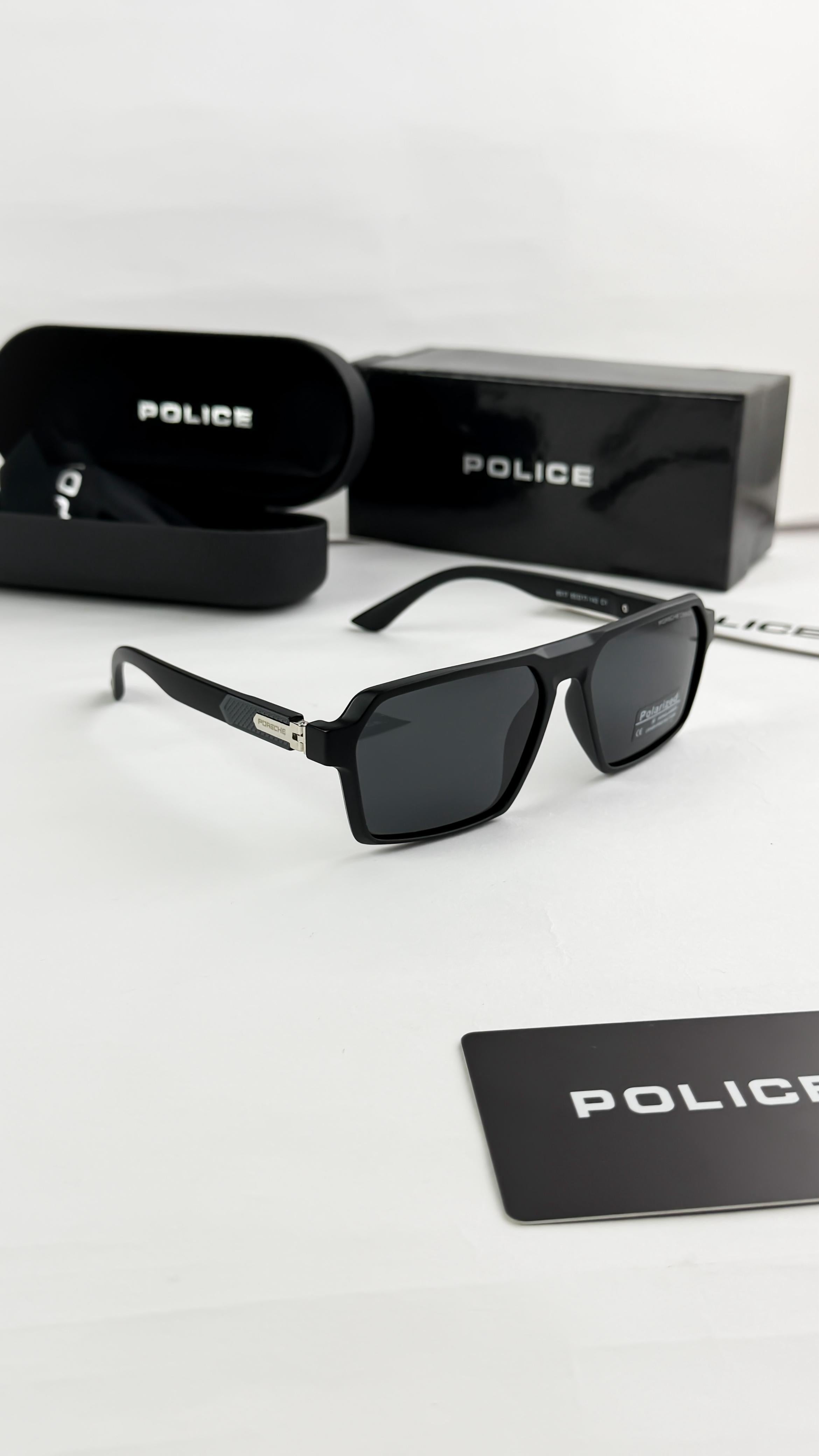 POCHE BLACK SUNGLASS