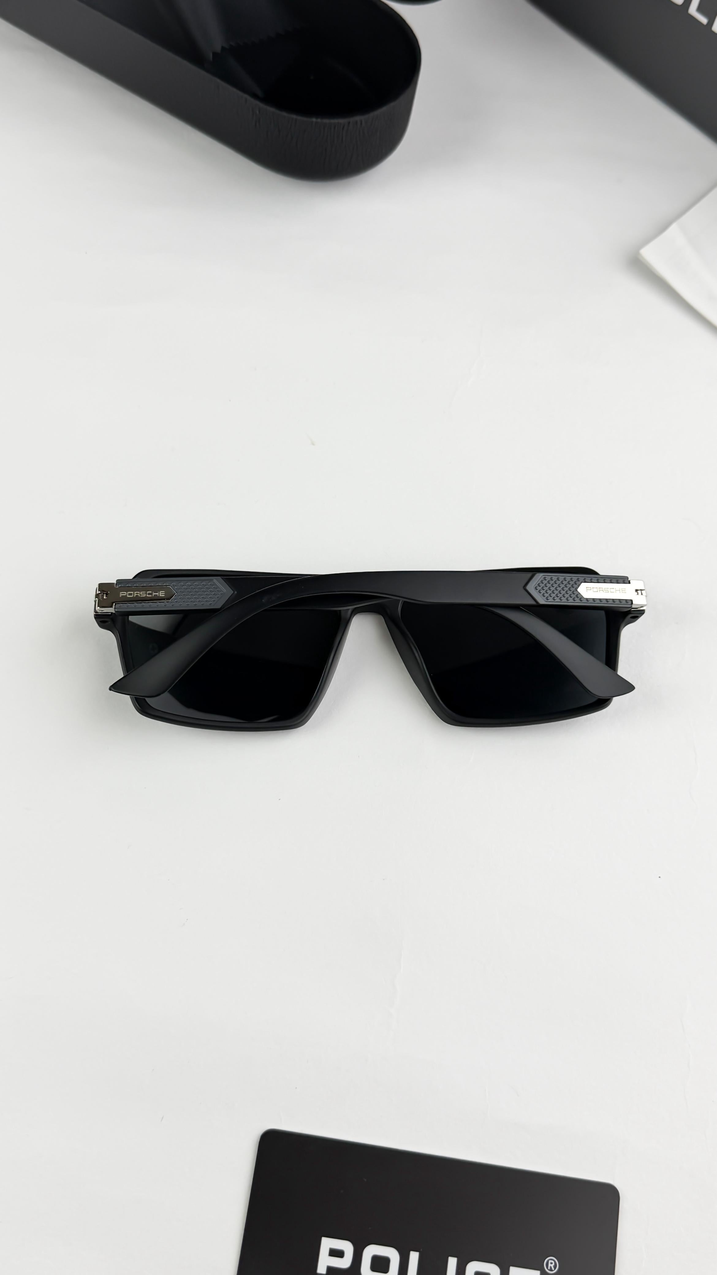 POCHE BLACK SUNGLASS