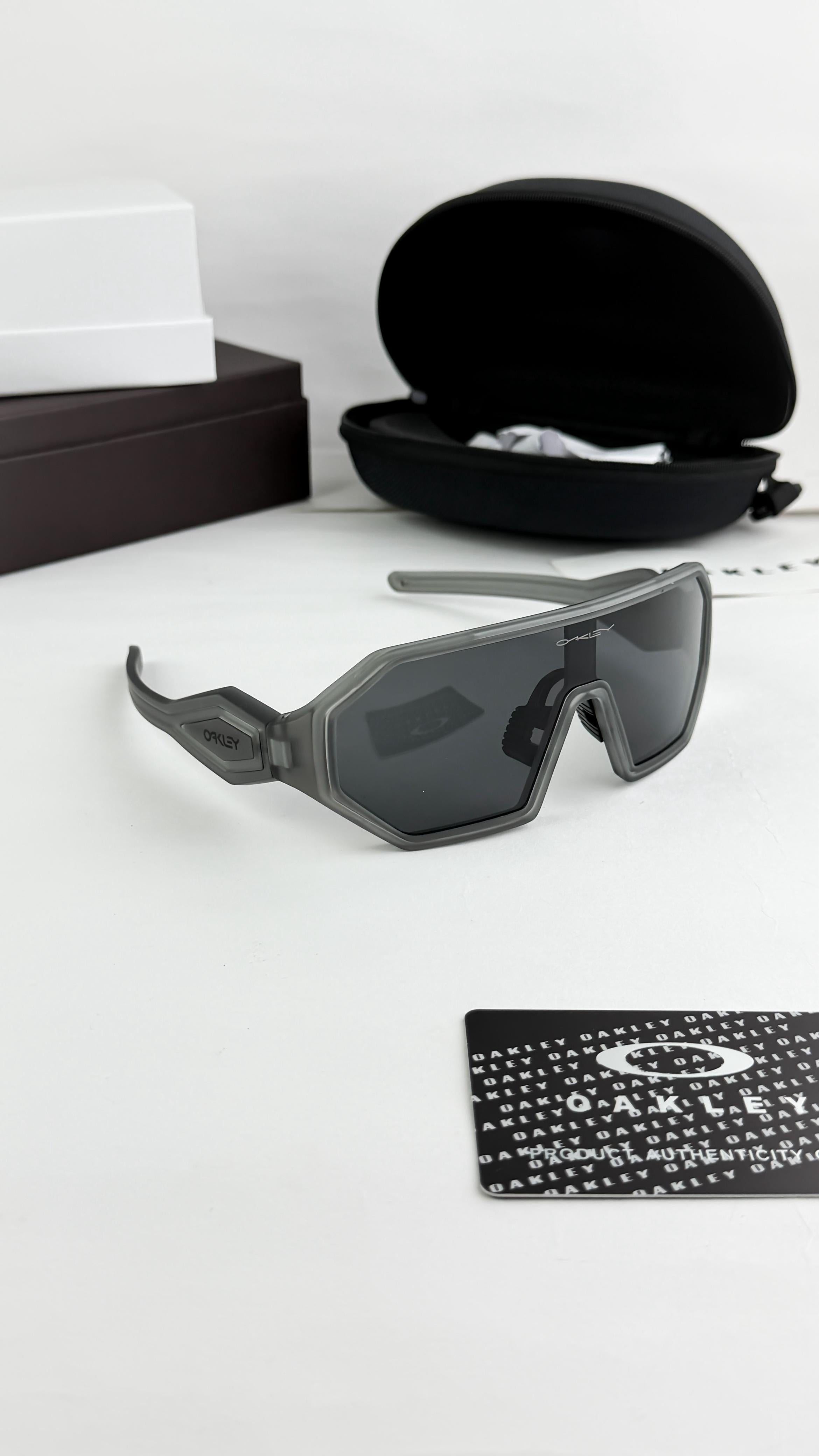 PRA 46252 SUNGLASS