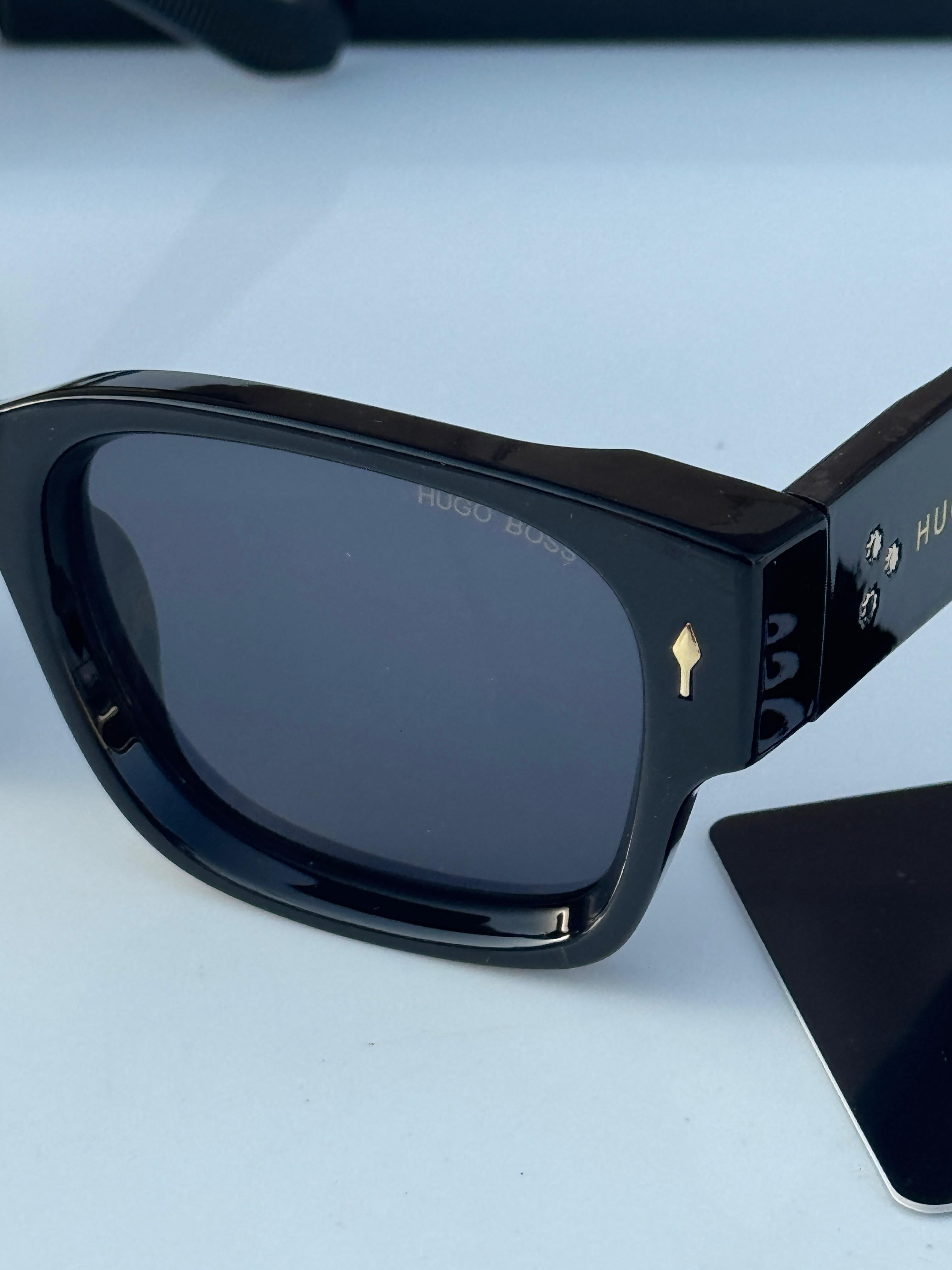 HUG 448 SUNGLASS