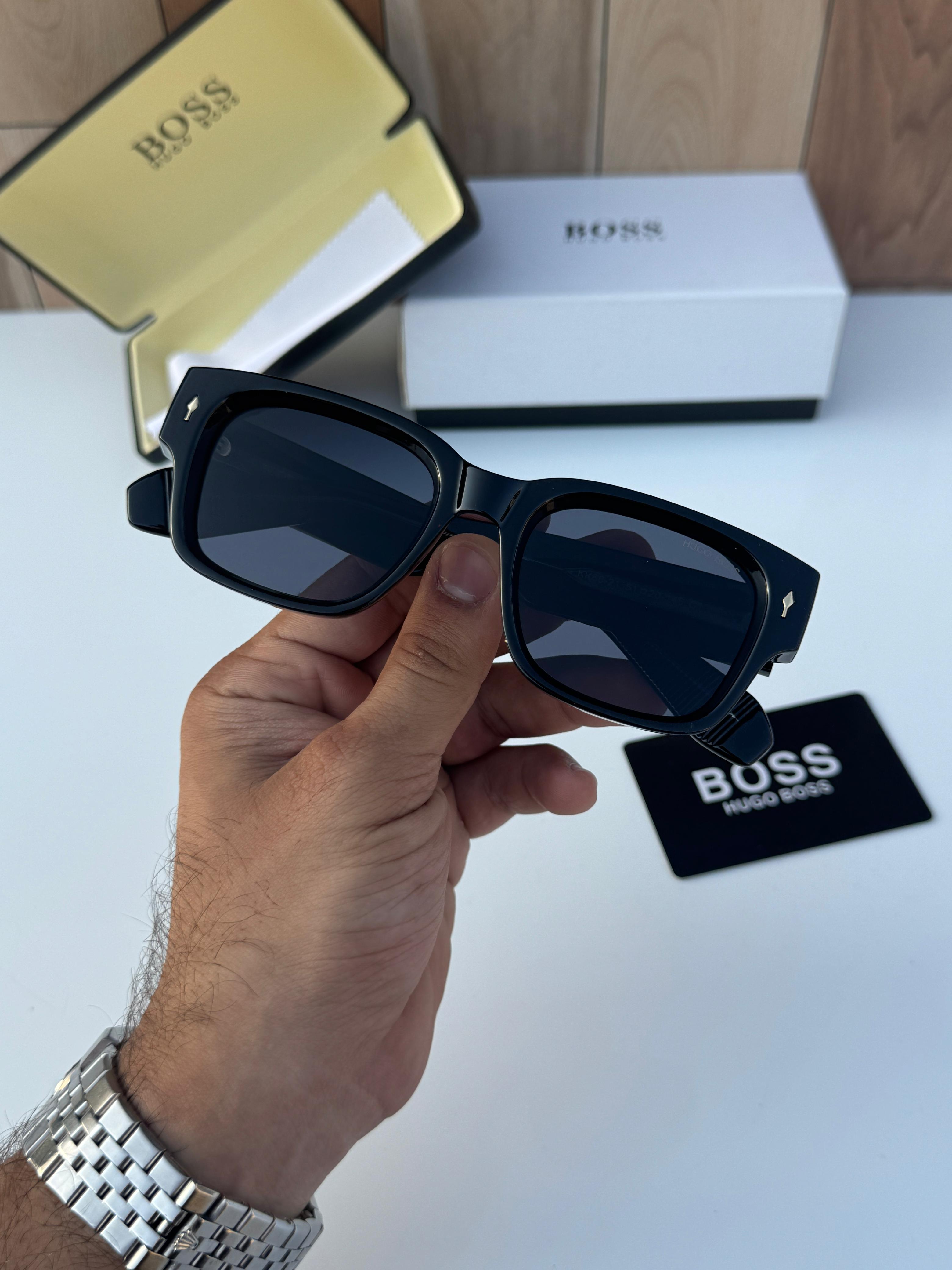 HUG 448 SUNGLASS