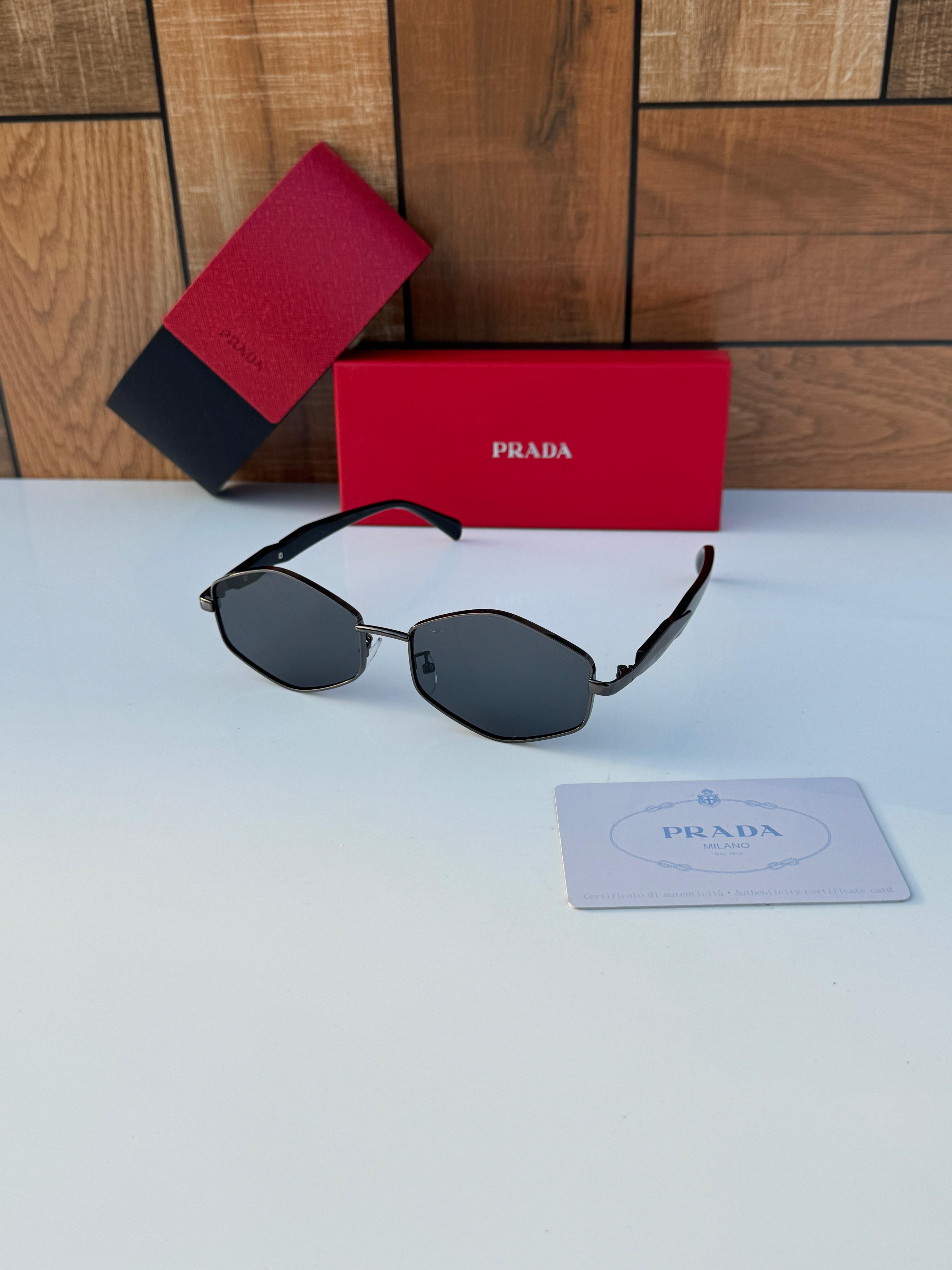 PRA 011984 SUNGLASS