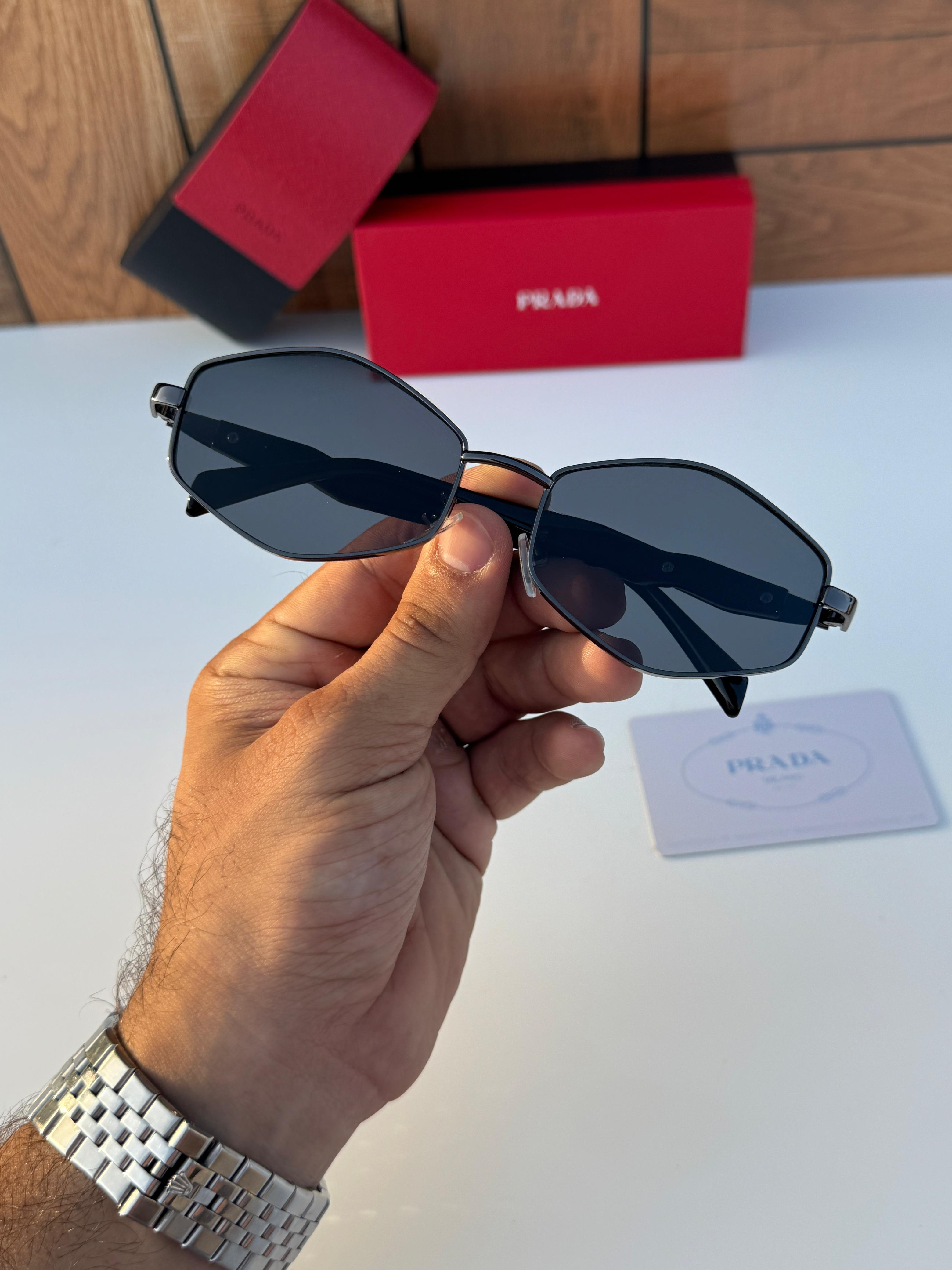 PRA 011984 SUNGLASS