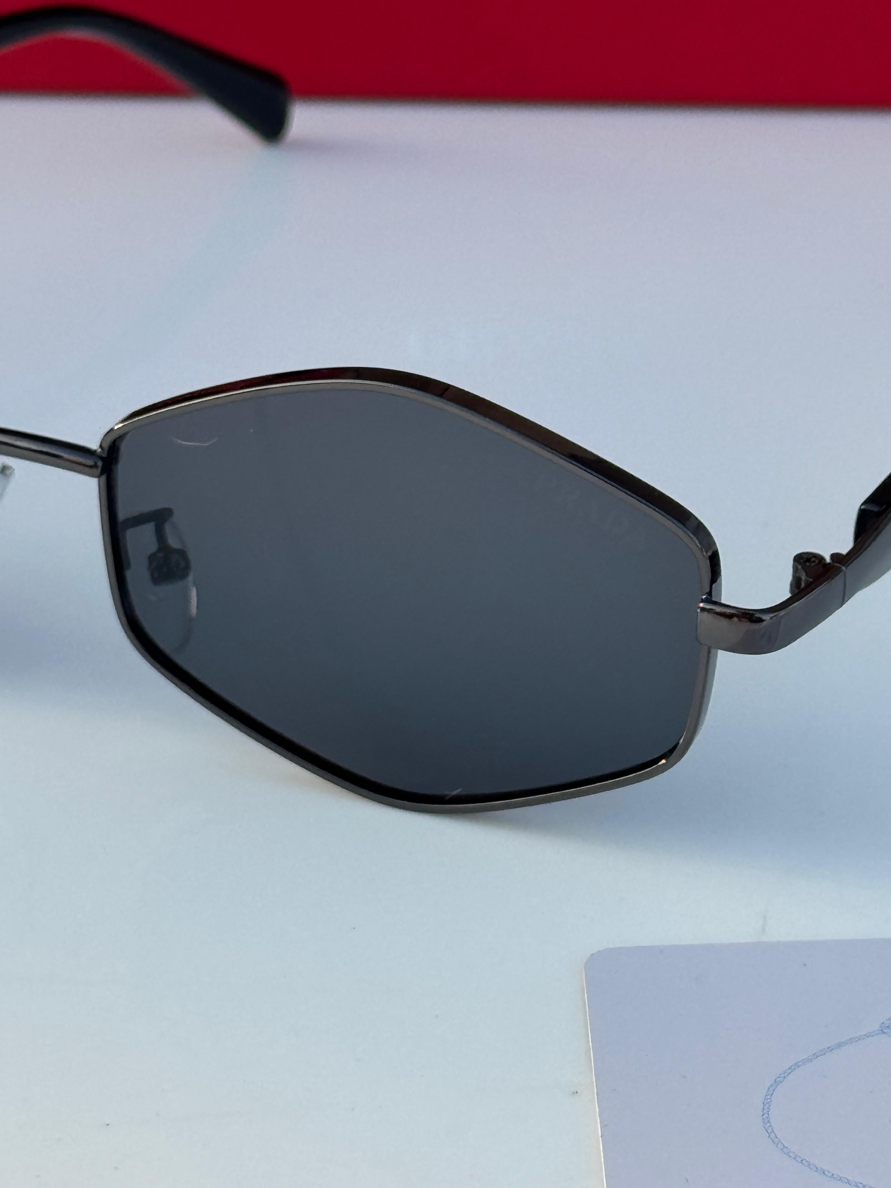 PRA 011984 SUNGLASS