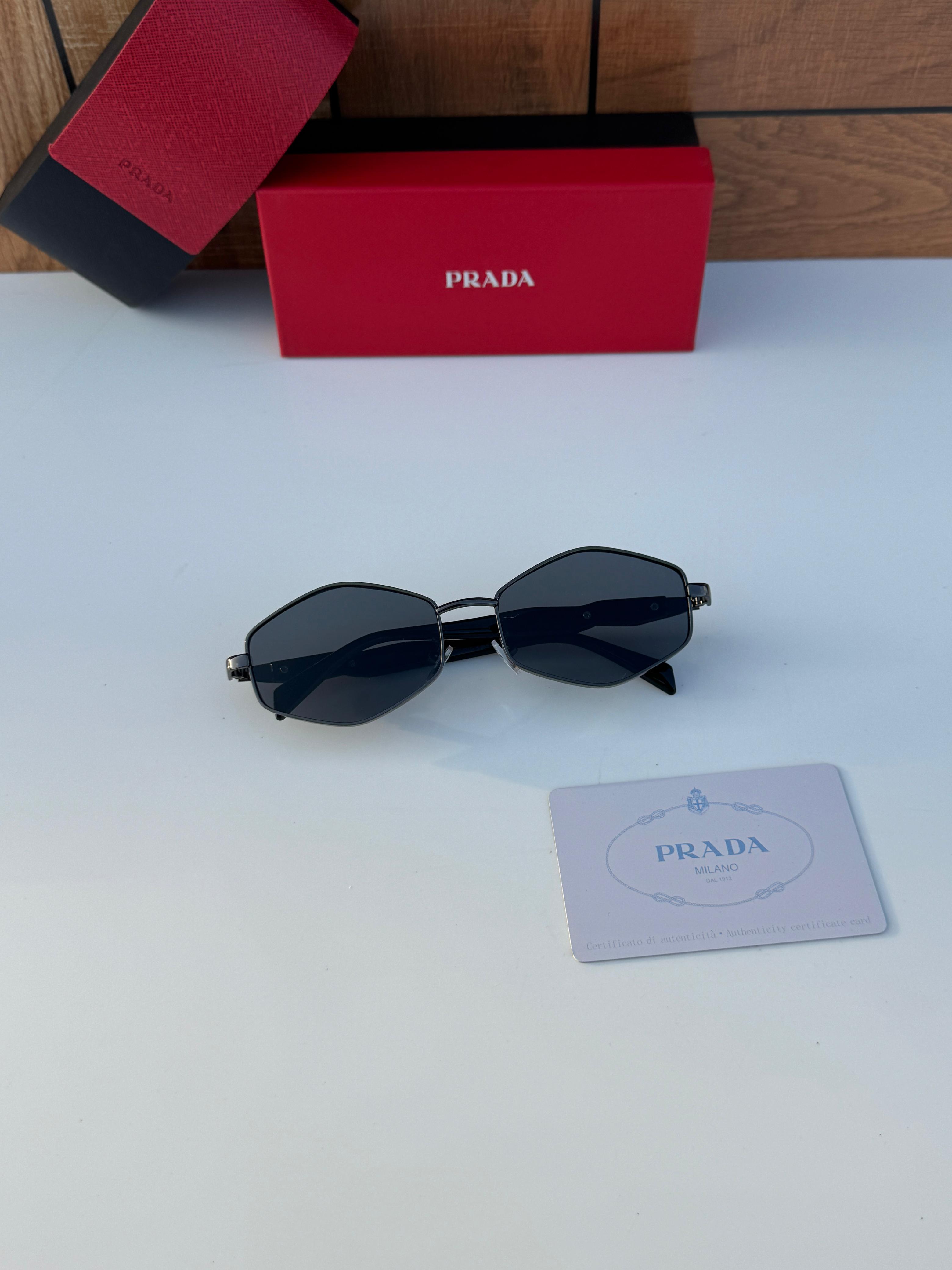 PRA 011984 SUNGLASS