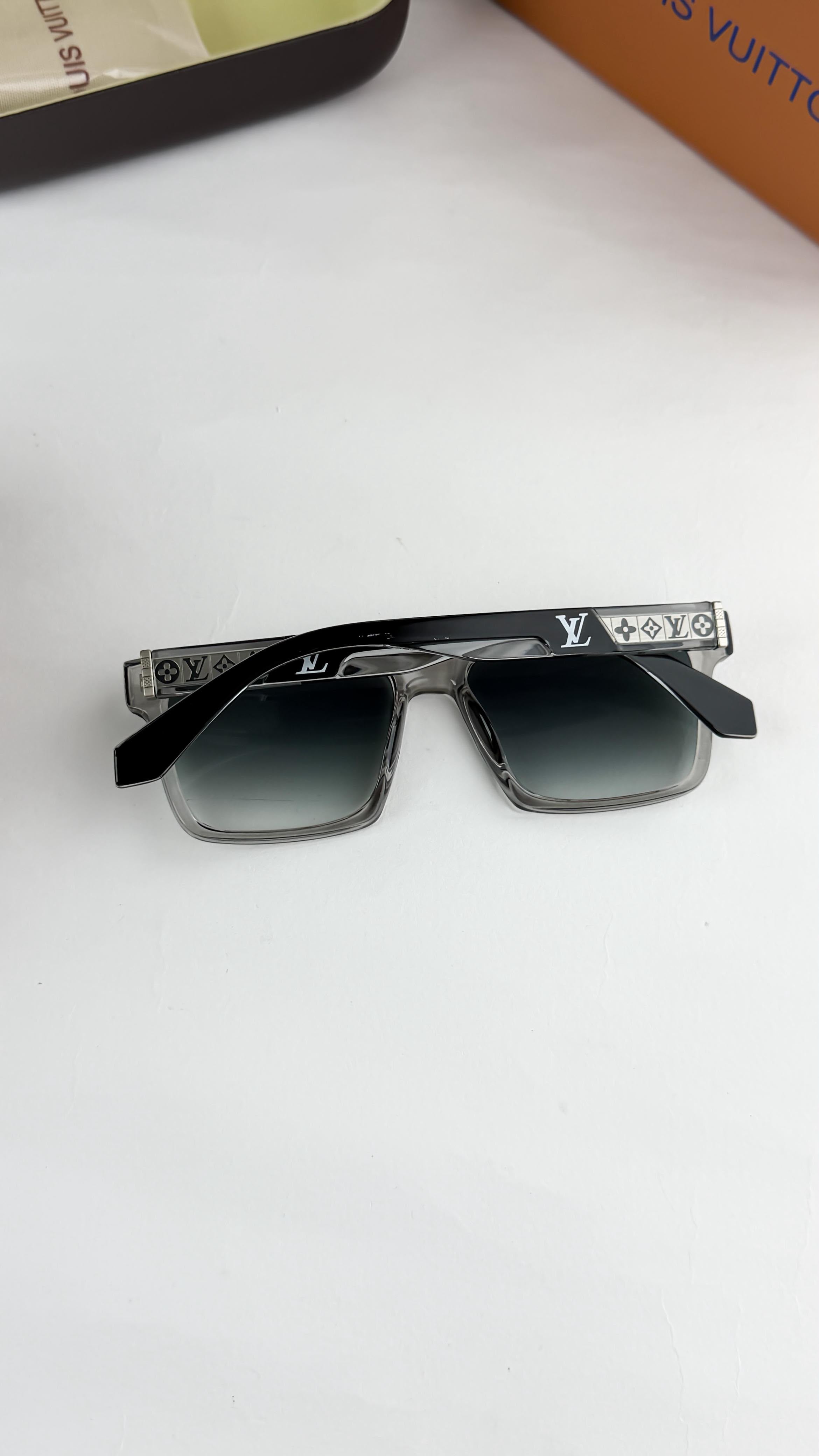 LOU_IS VU_ITTON SILVER BLUE 2191
